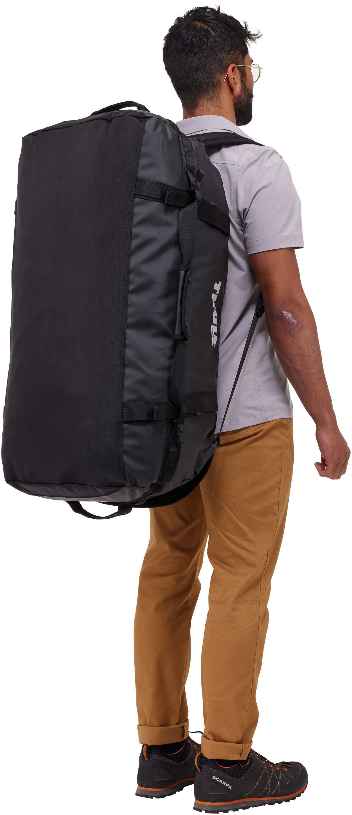 Thule Chasm 90L Black Dufflebag – Vue Silhouette