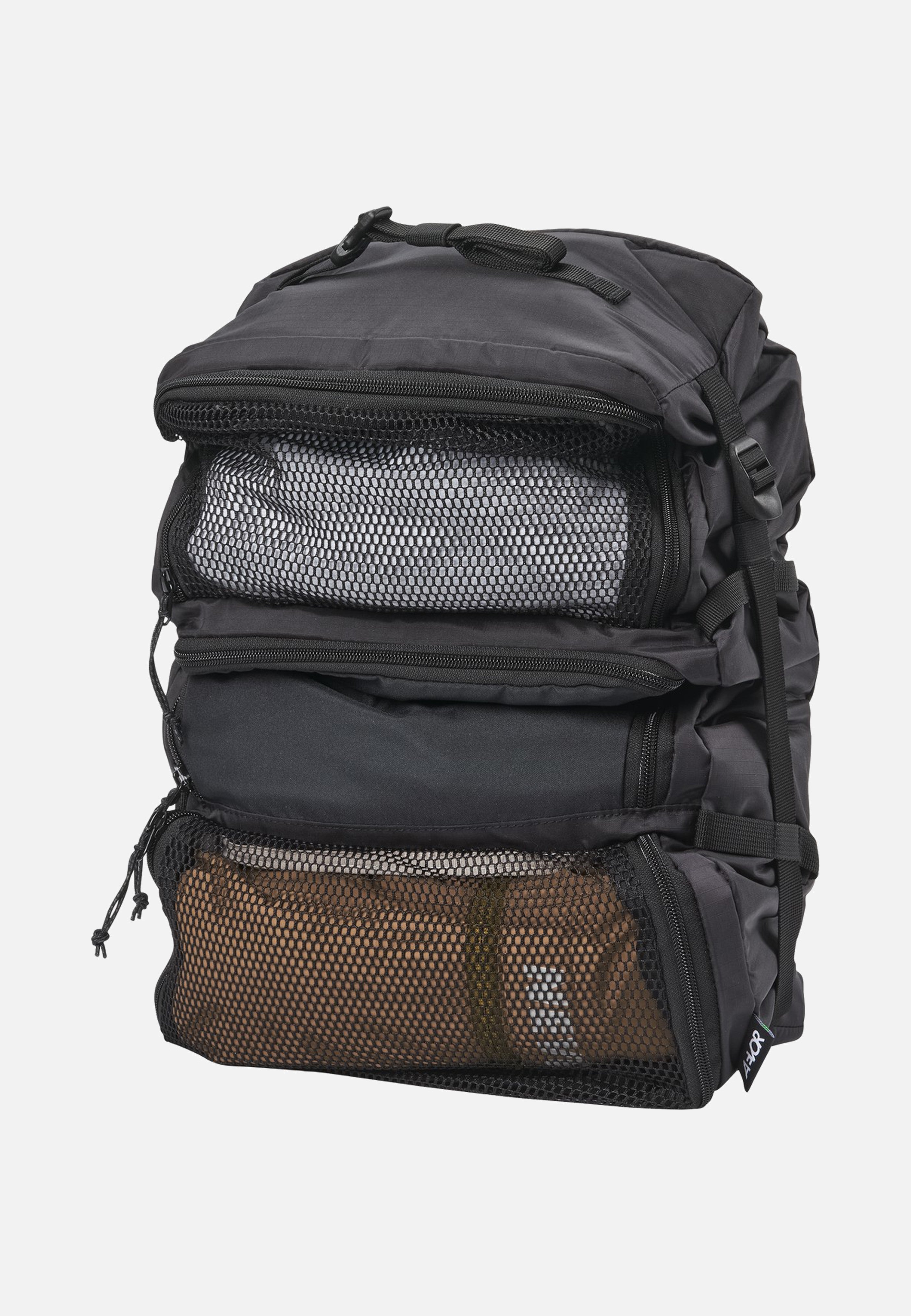 AEVOR Travel Trunk Ripstop Black Garment Bag
