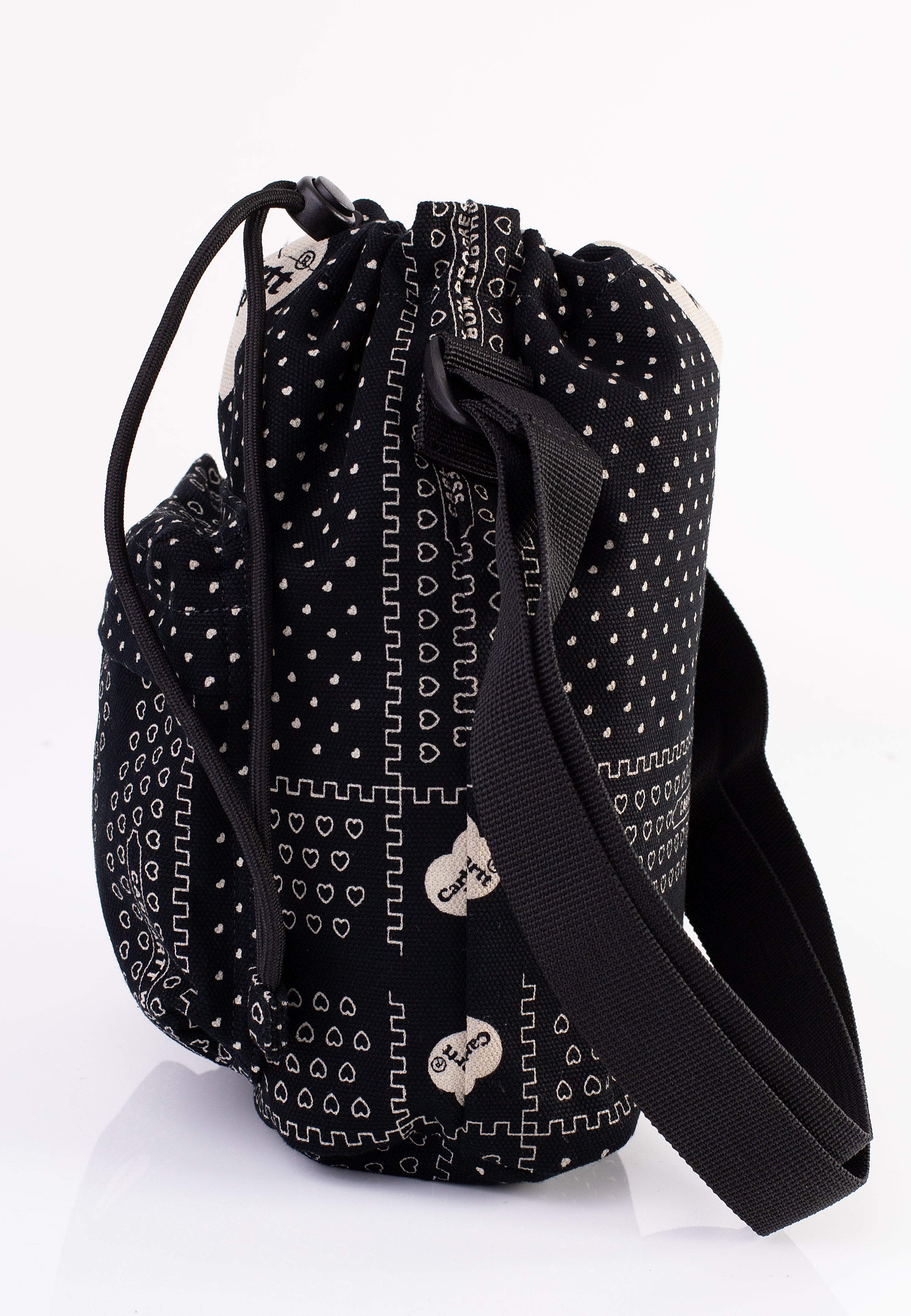 Carhartt WIP - Heart Bandana Shoulder Heart Bandana Print/Black - Bag | Neutral-Image