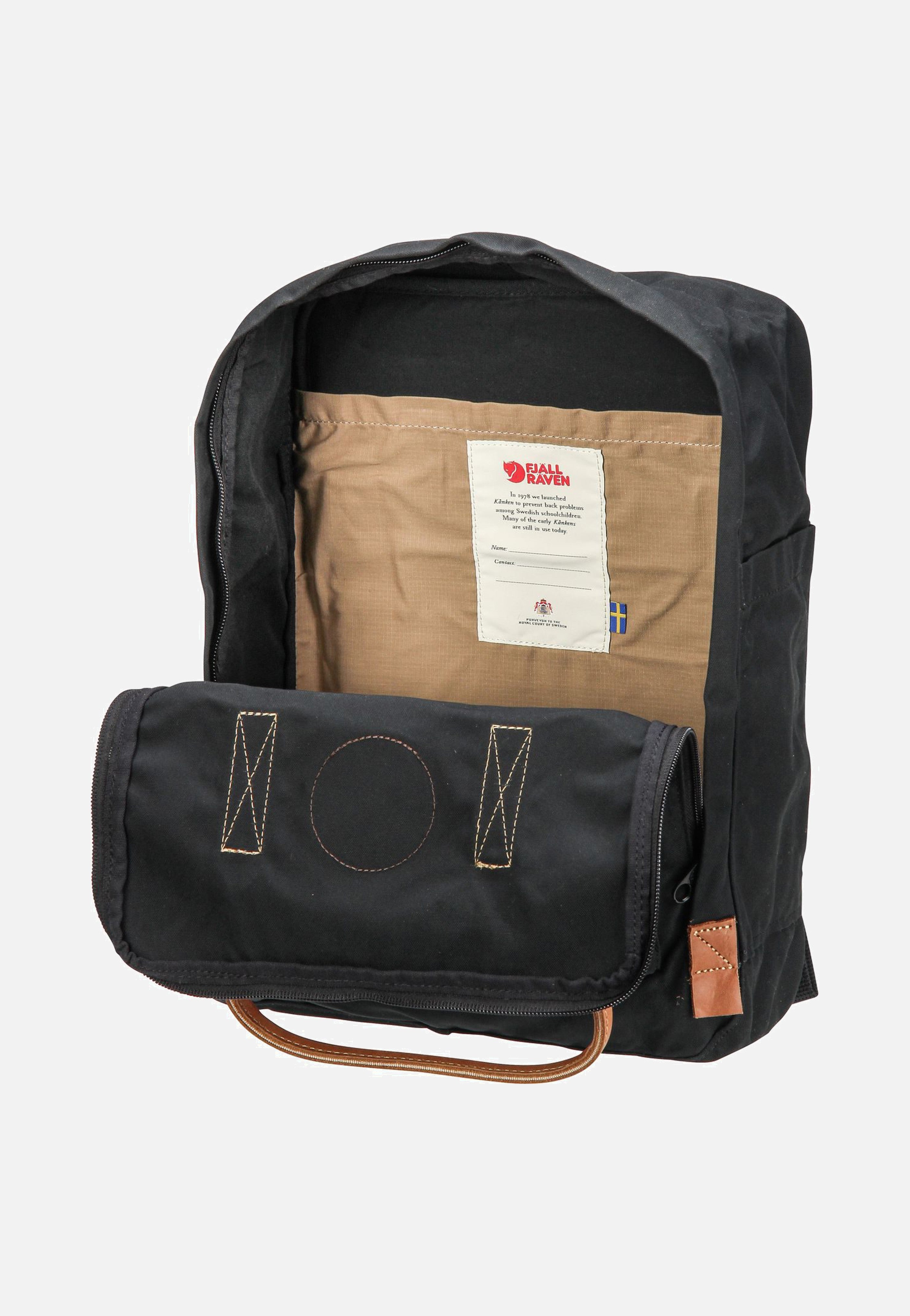 Fjällräven Kanken No.2 Black Backpack