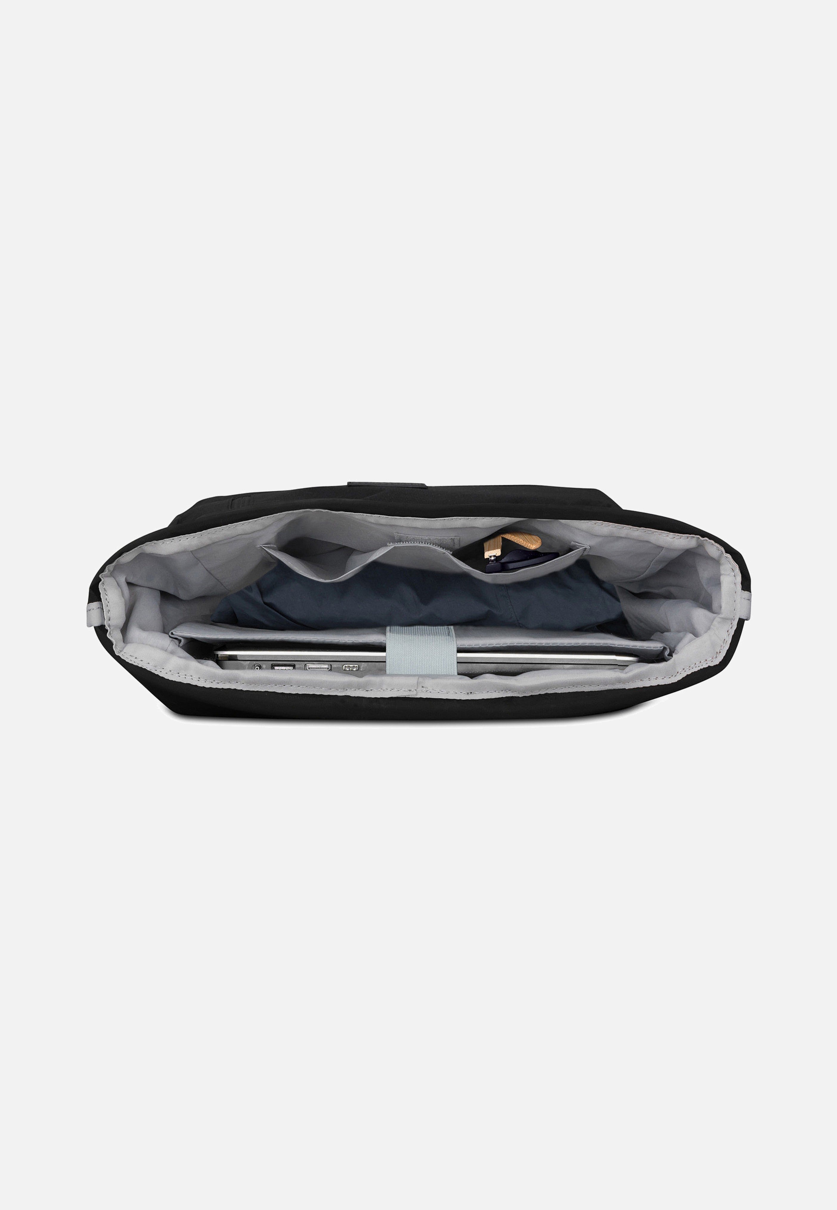 Johnny Urban Robin Medium Schwarz Rolltop Backpack