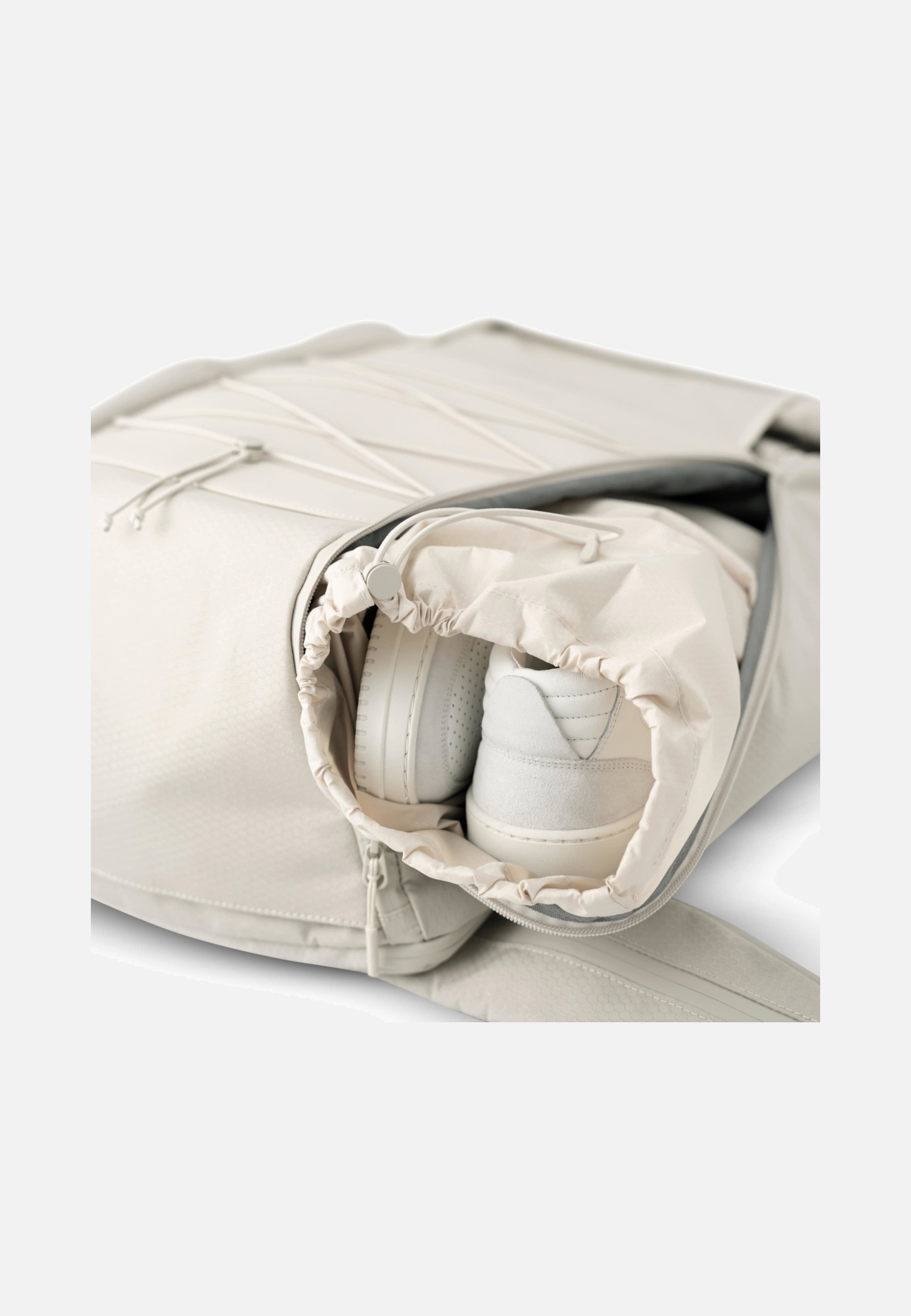 Kapten & Son - Banff Sandstone - Rolltop Backpack | Neutral-Image