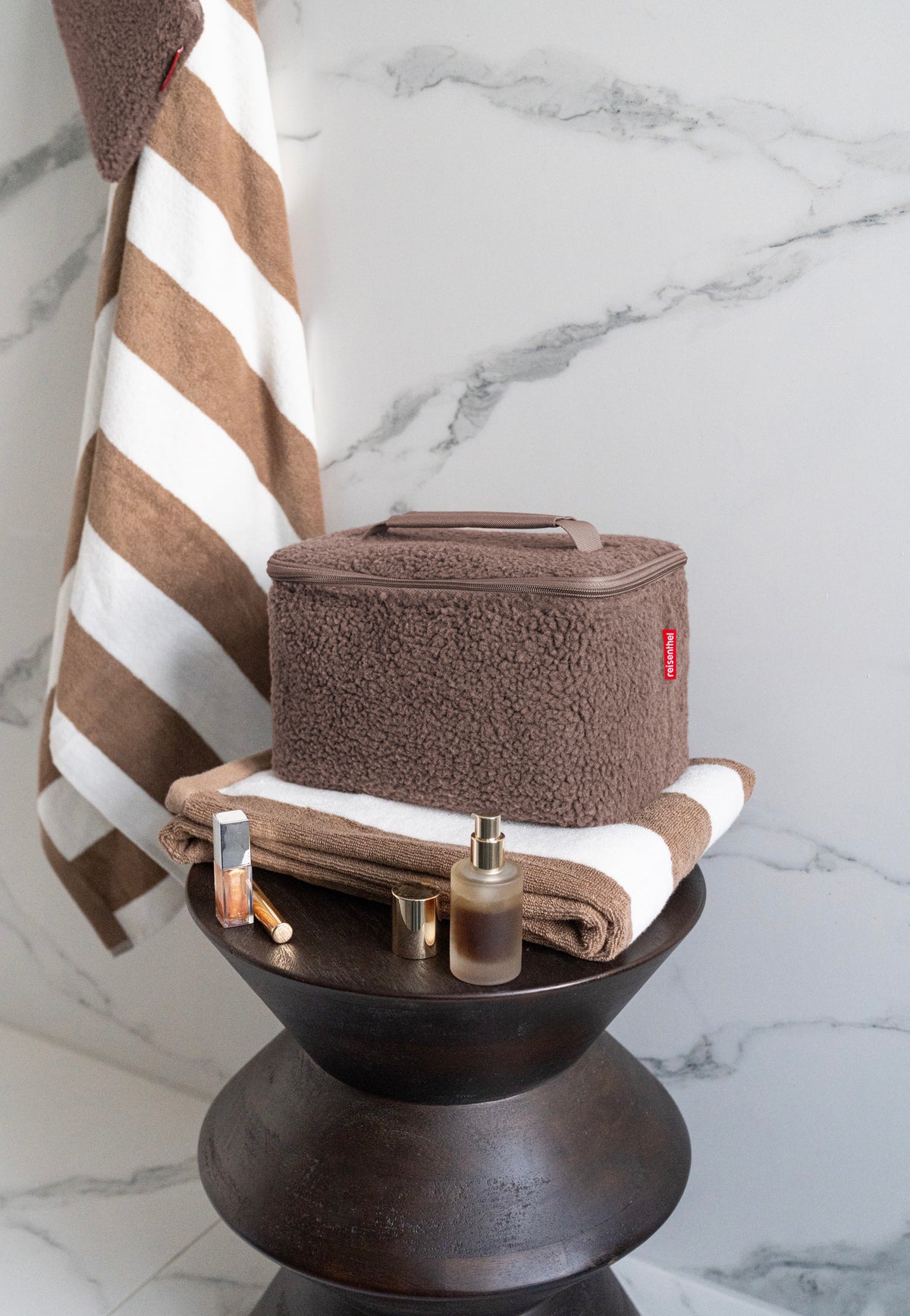 reisenthel Cosmetic Case Teddy Chocolate Cosmetische koffer