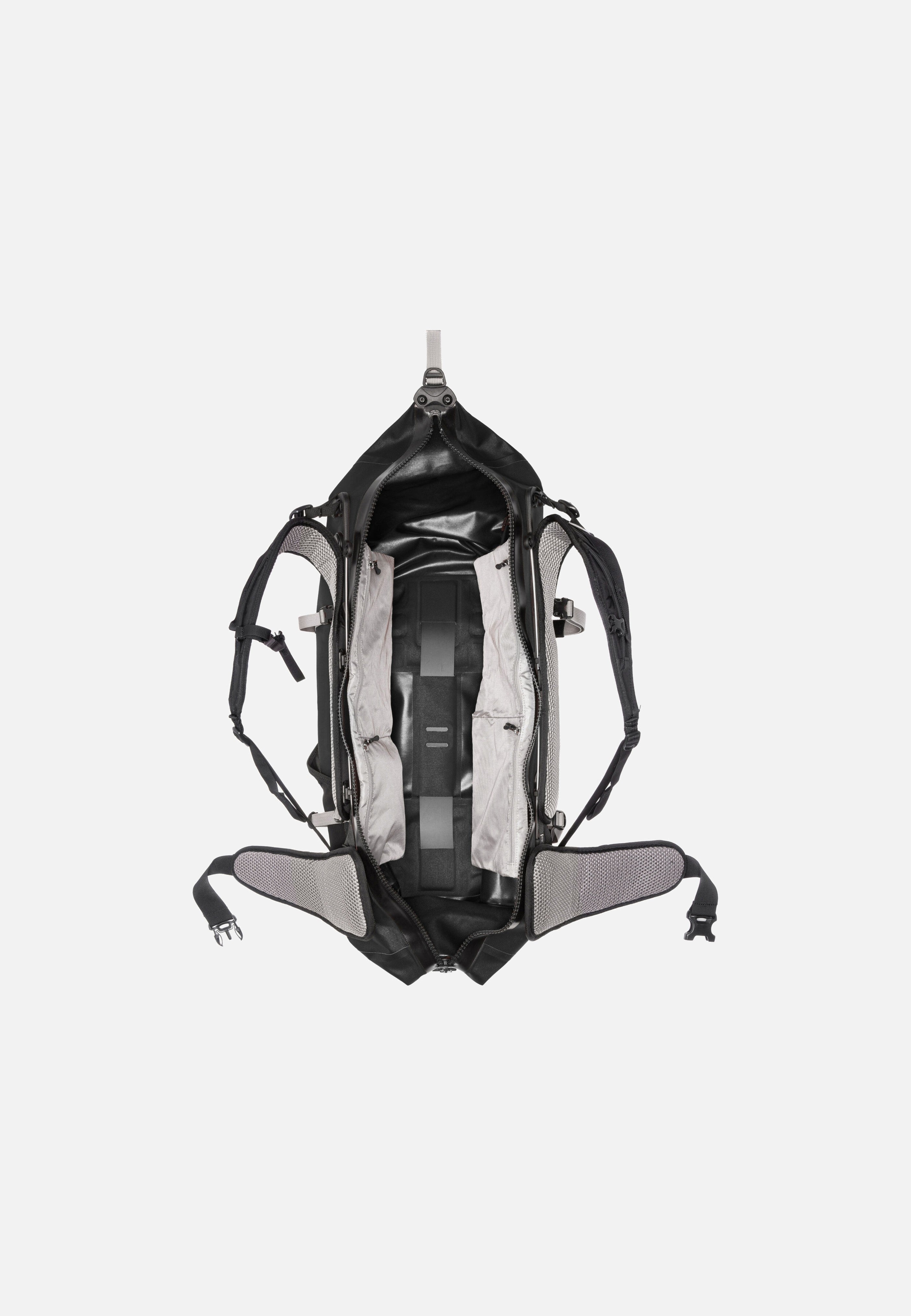 ORTLIEB - Atrack 45L Schwarz - Travel Backpack | Neutral-Image