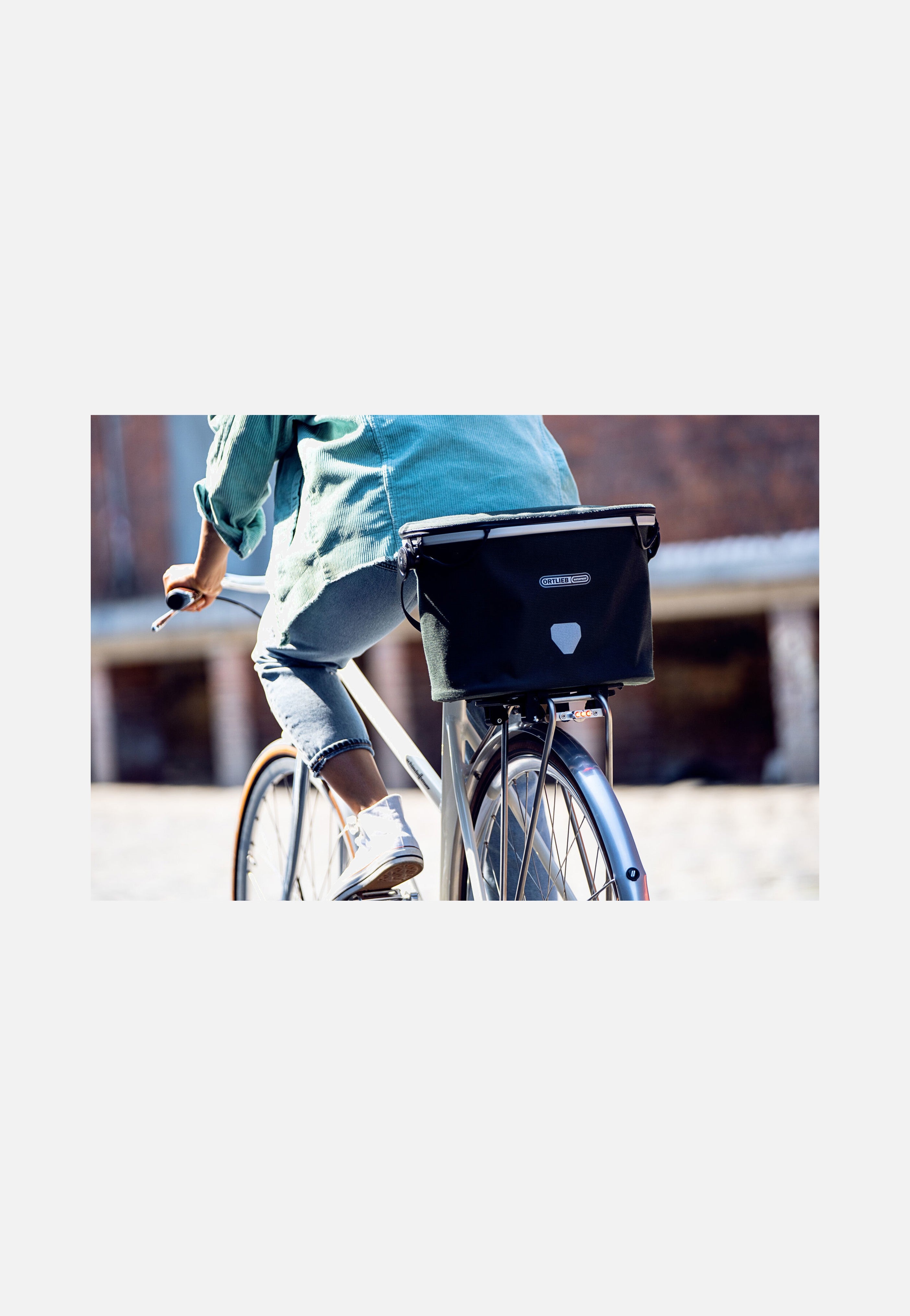 ORTLIEB - Up-Town Rack Urban Ink - Bike Basket | Neutral-Image