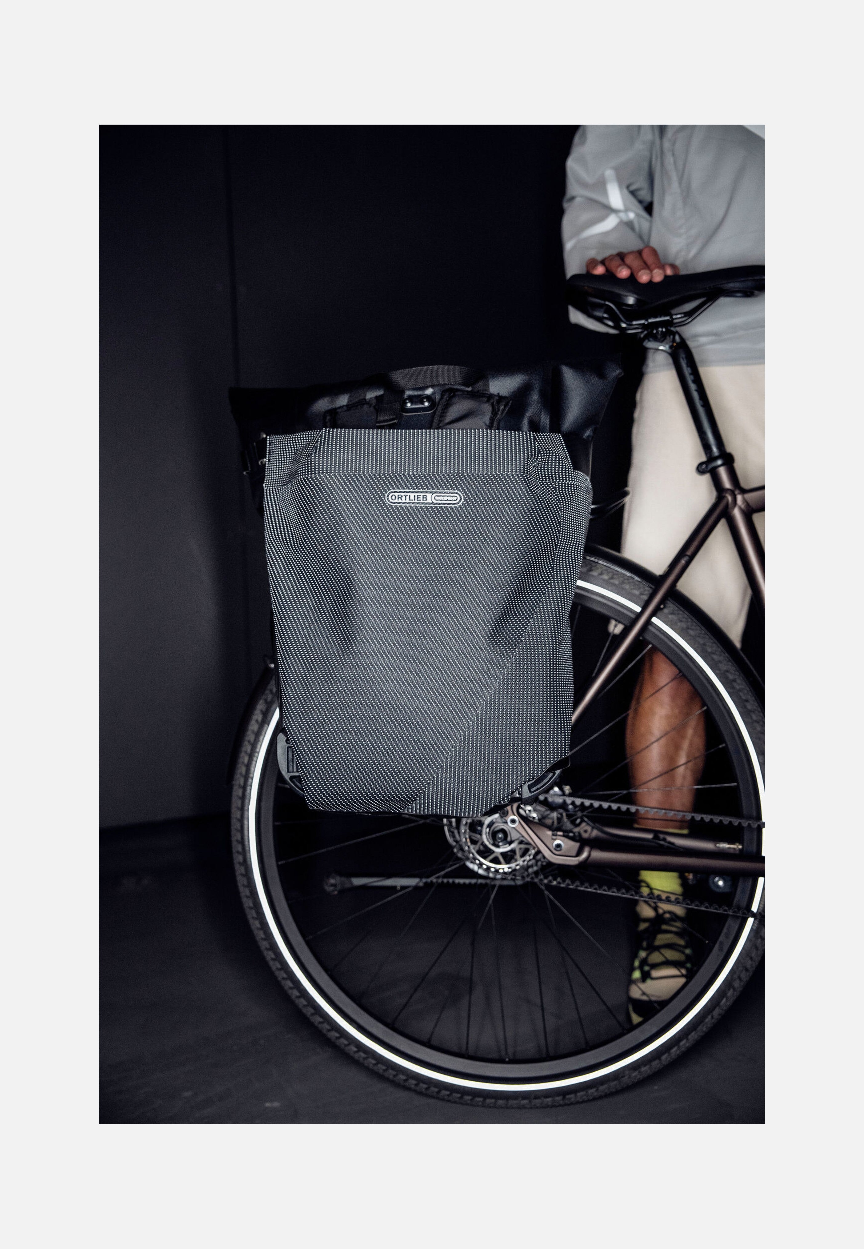 ORTLIEB - Vario PS High Visibility Schwarz - Bag | Neutral-Image