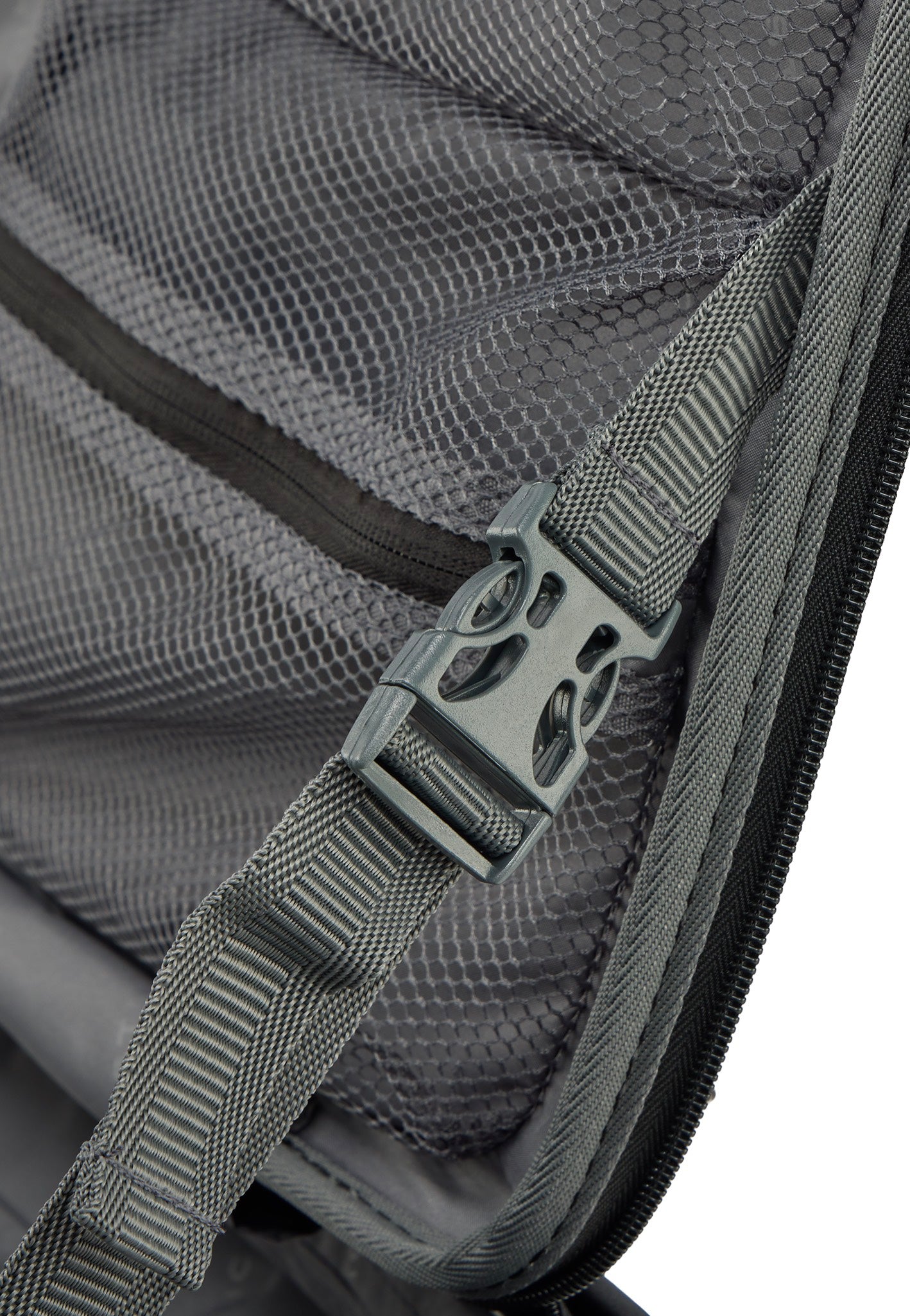 Stratic Novium ML Trolley S Black Suitcase