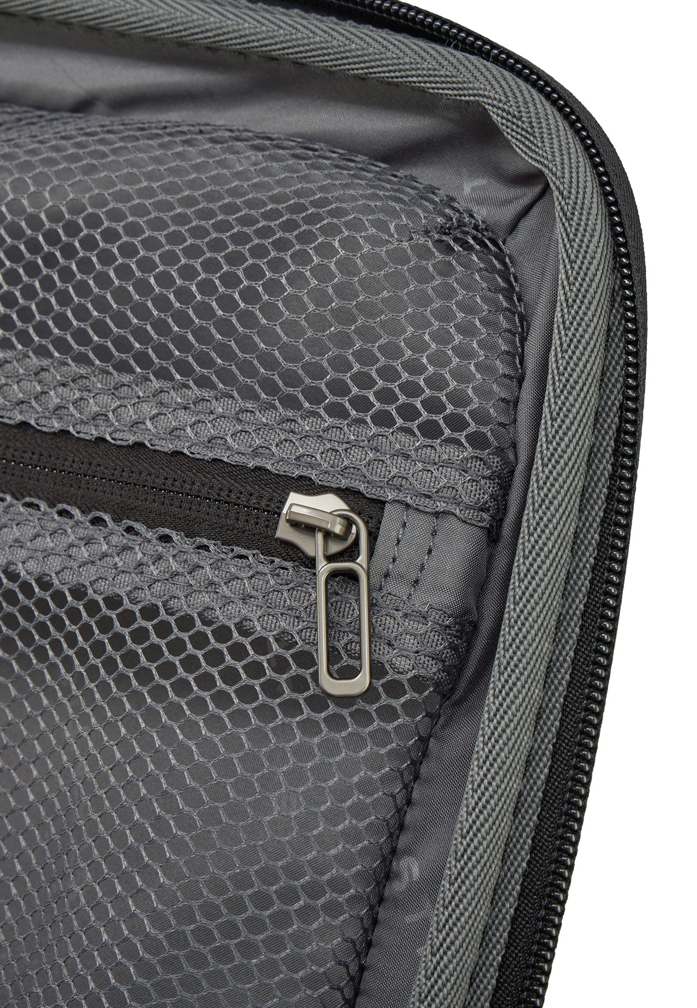Stratic Novium ML Trolley S Black Suitcase