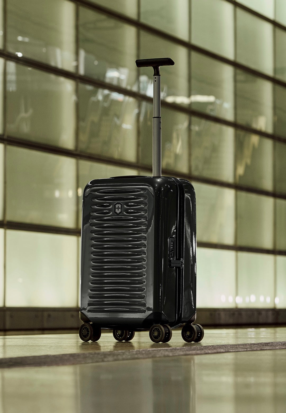 Victorinox Airox Frequent Flyer Hardside Carry-On Black Suitcase