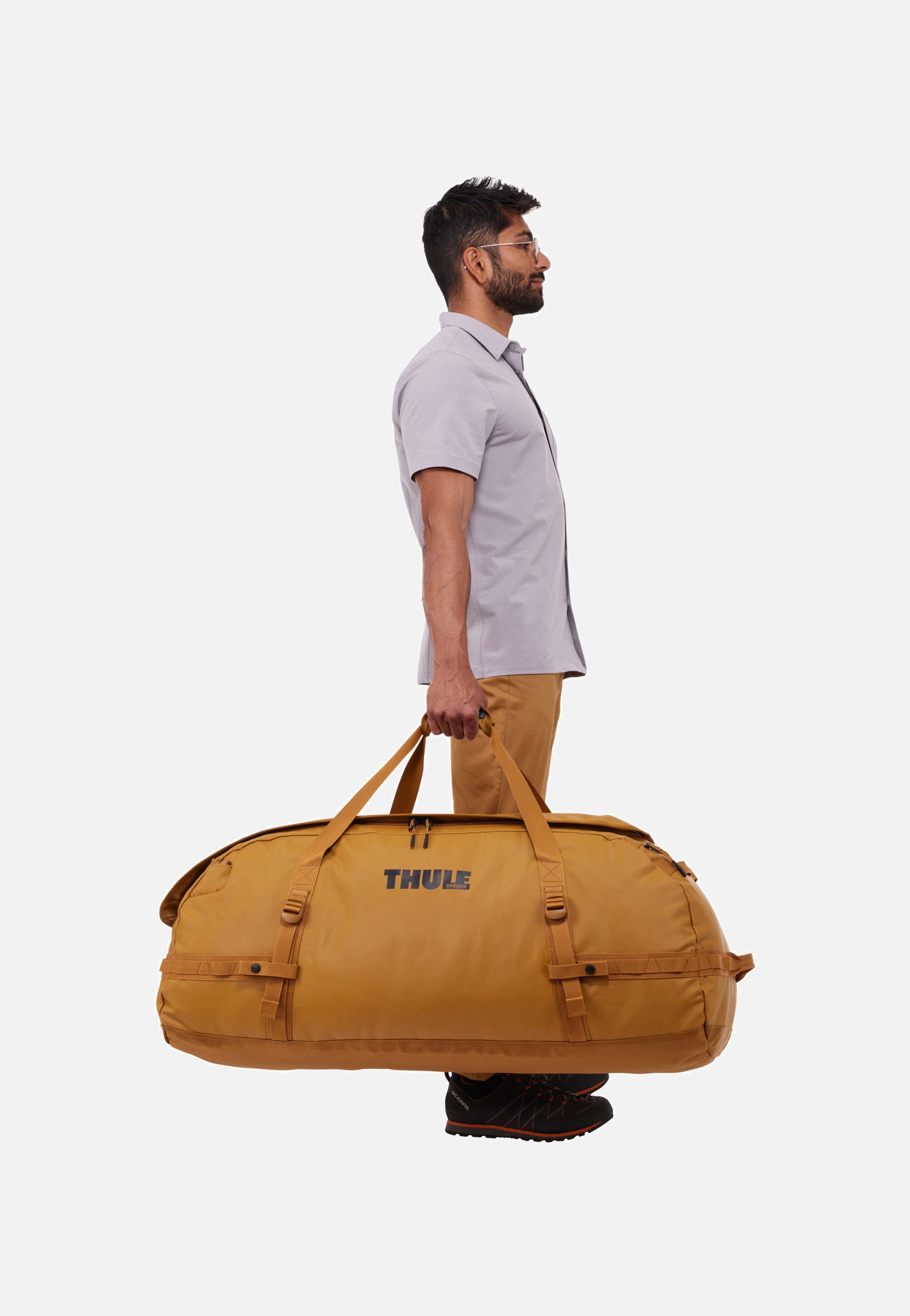 Thule Chasm 130L Golden Brown Dufflebag