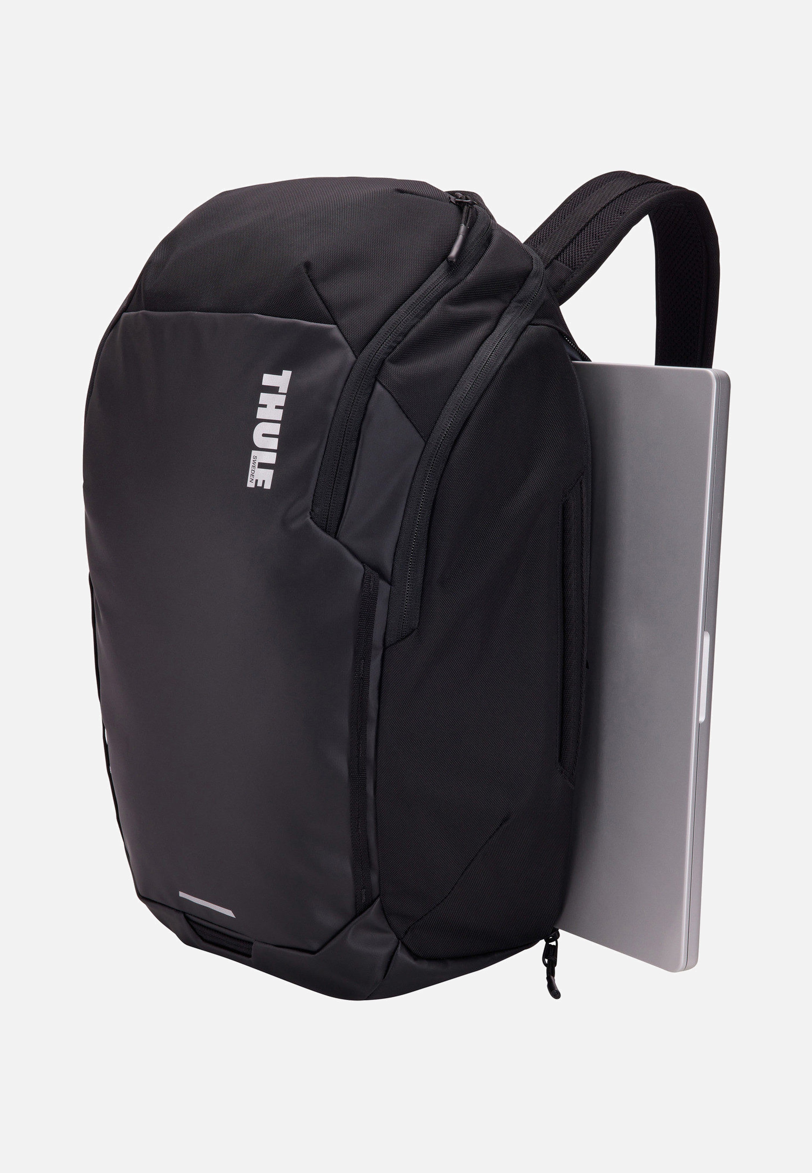 Thule Chasm Laptop 26L Black Backpack