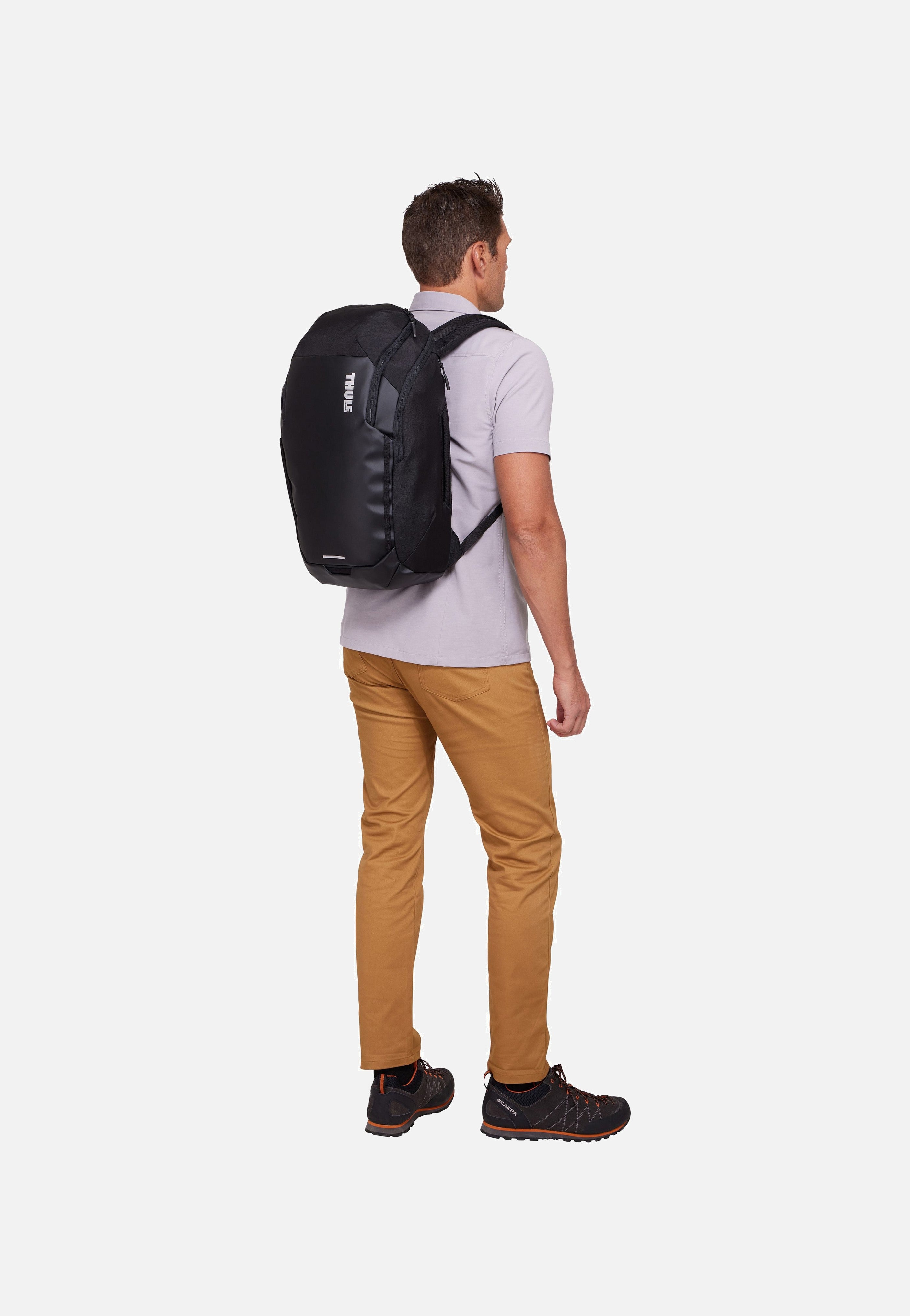 Thule Chasm Laptop 26L Black Backpack
