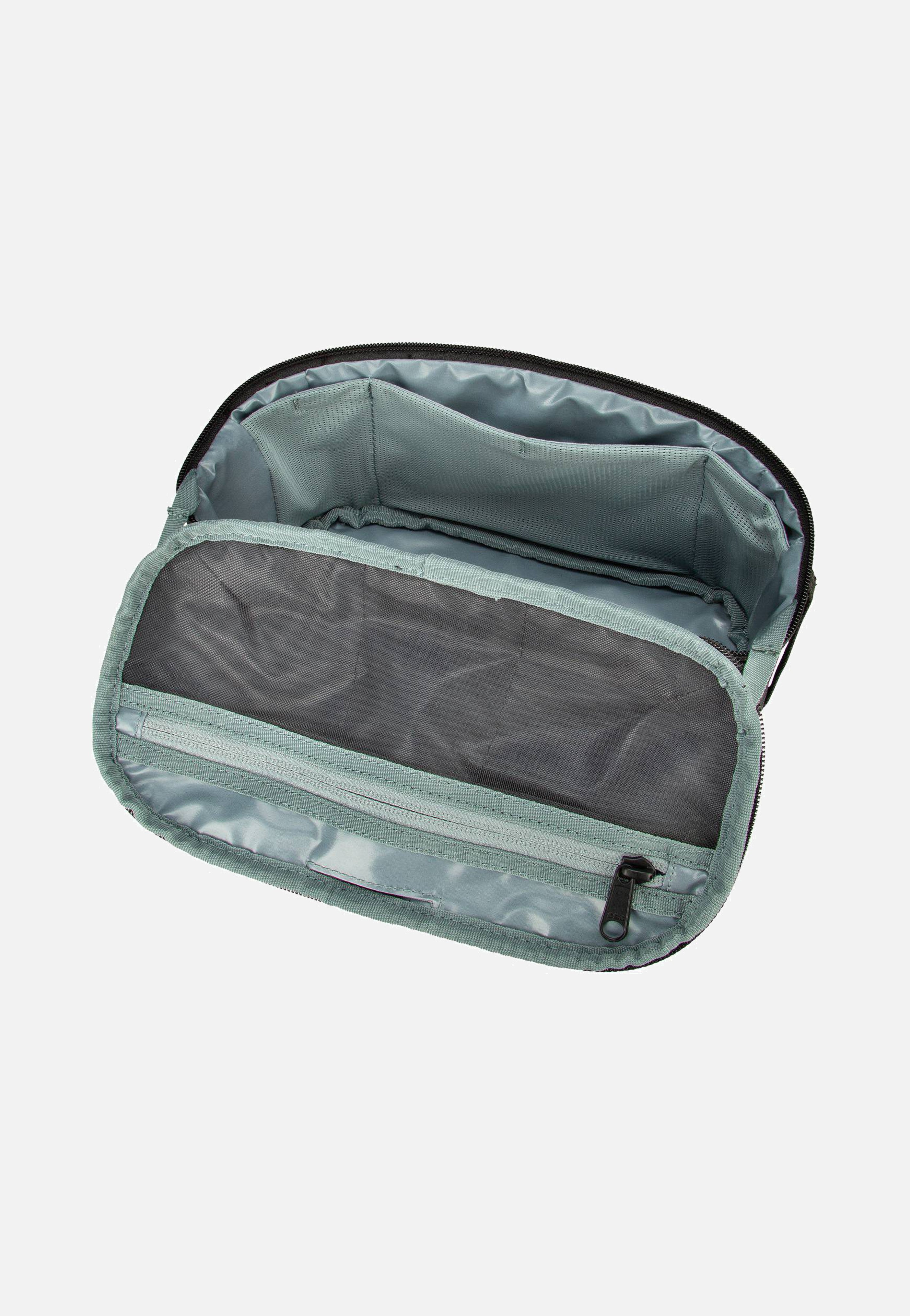 Thule Subterra 2 Black Toiletry Bag