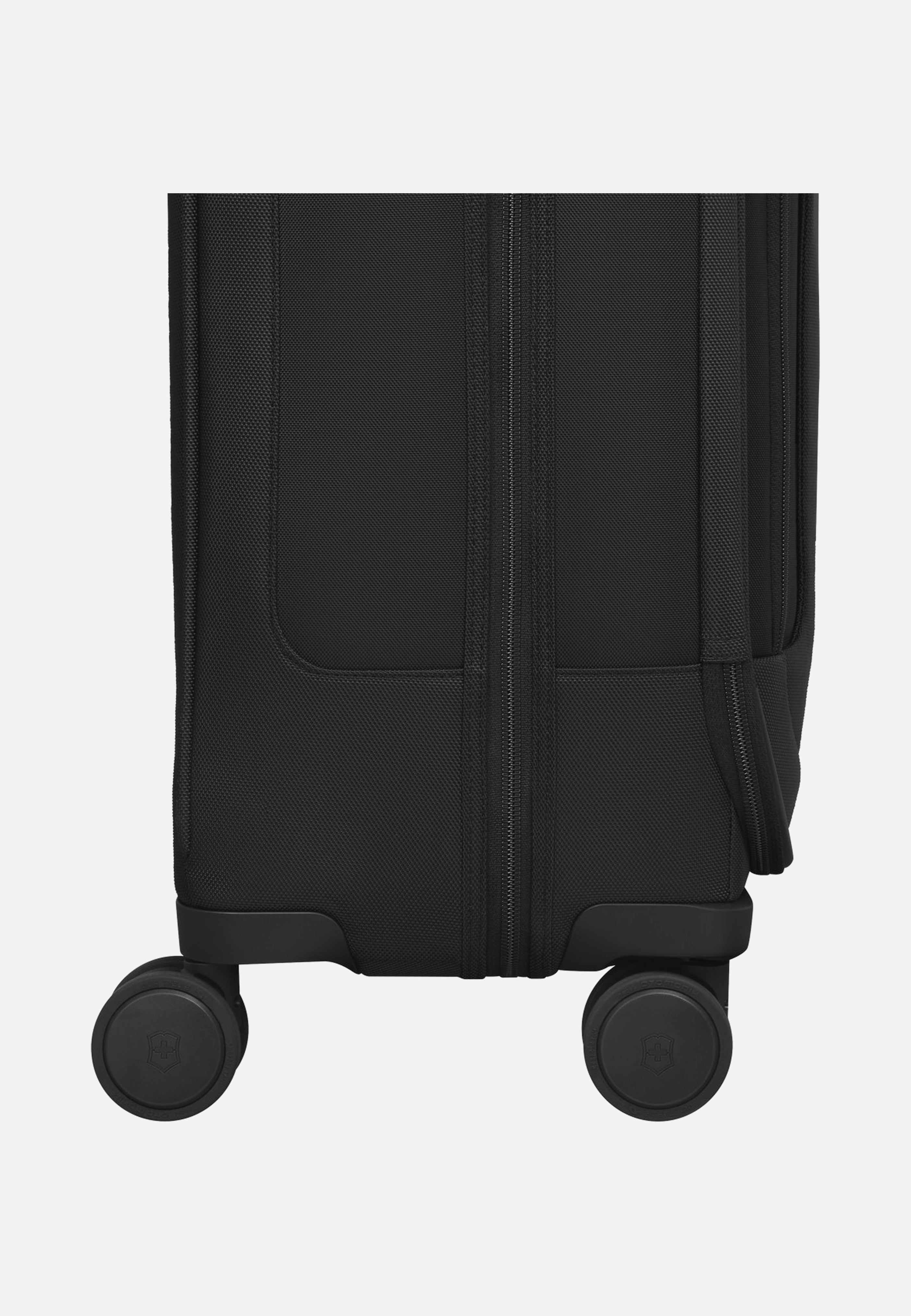 Victorinox Werks Traveler 7.0 Medium Case Black Suitcase