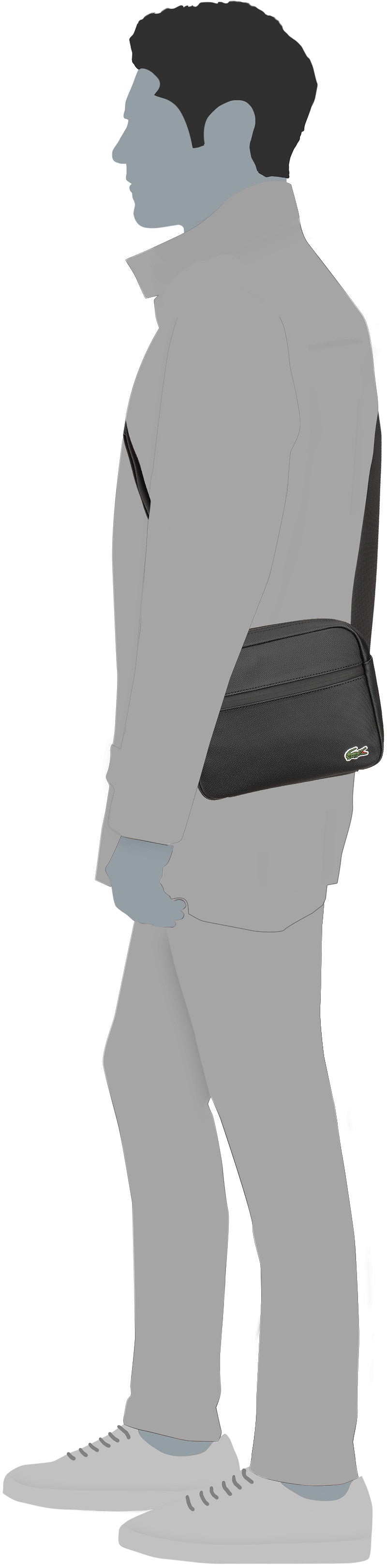 Lacoste LCST Reporter Bag 4046 Eclipse Sac à bandoulière – Vue Silhouette