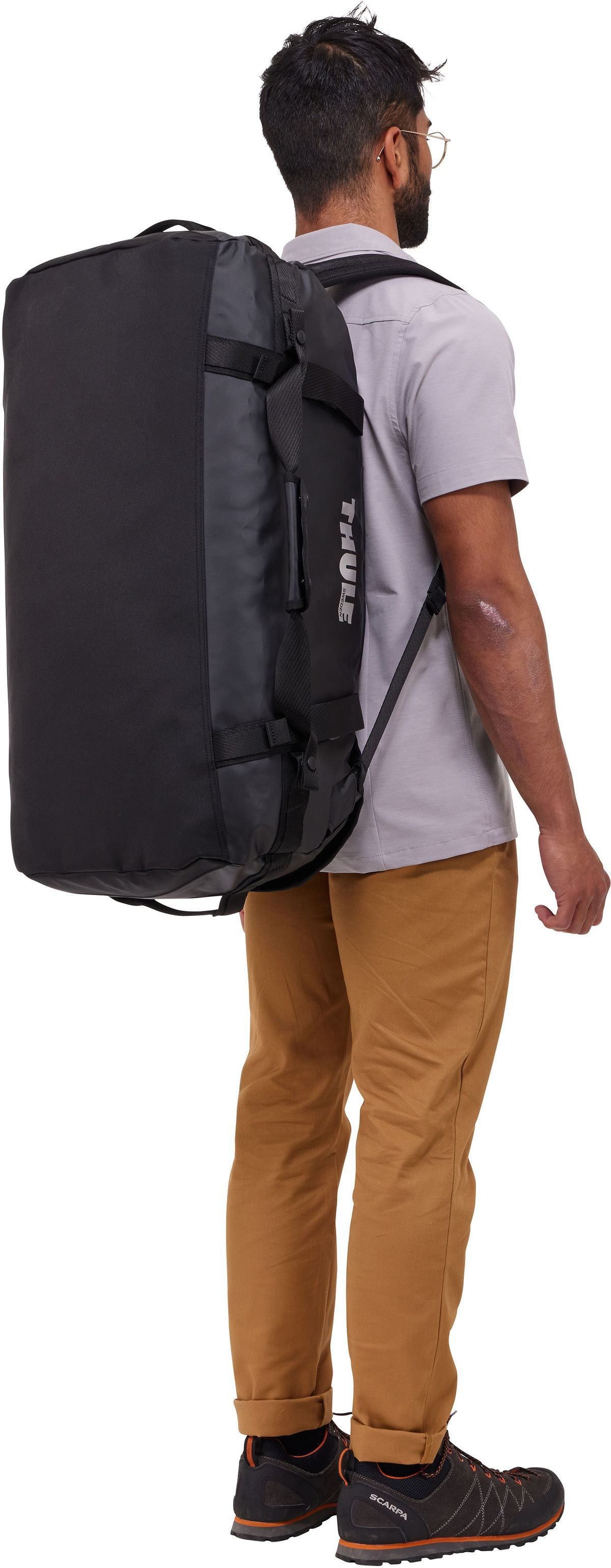 Thule Chasm 70L Black Dufflebag – Vista Silhouette