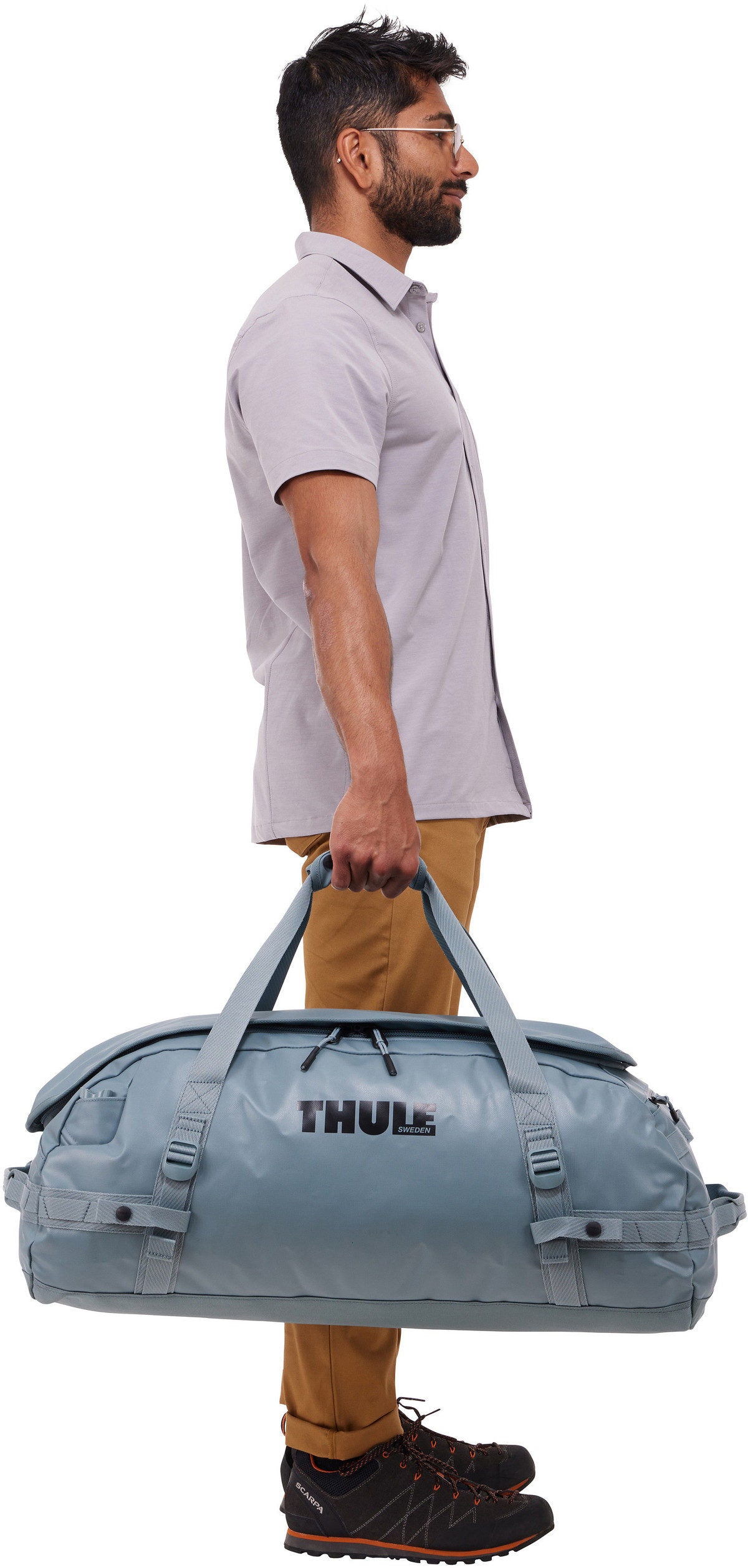Thule Chasm 70L Pond Gray Dufflebag – Vista Silhouette