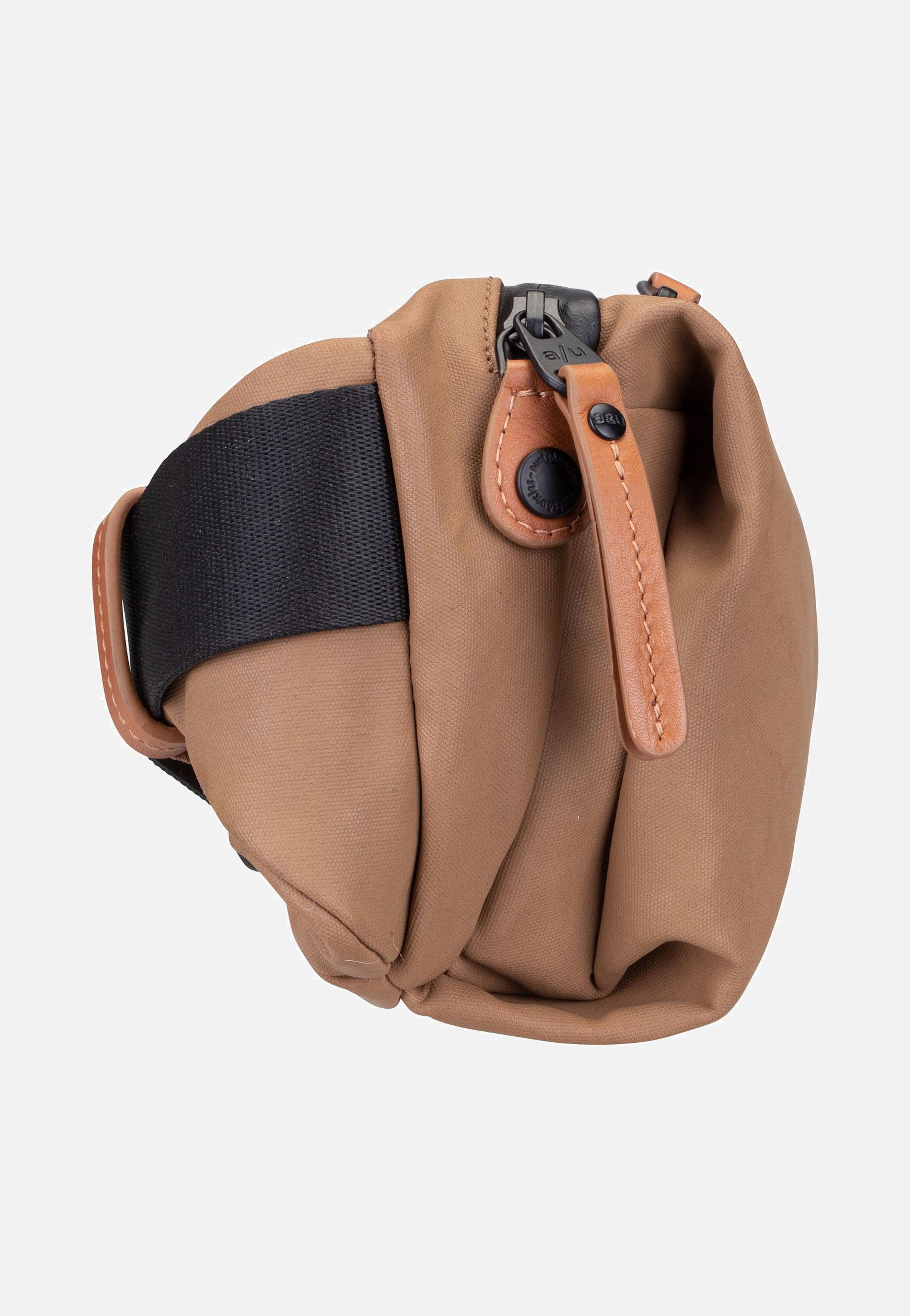 aunts & uncles - Himeji Tapir - Fanny Pack | Neutral-Image