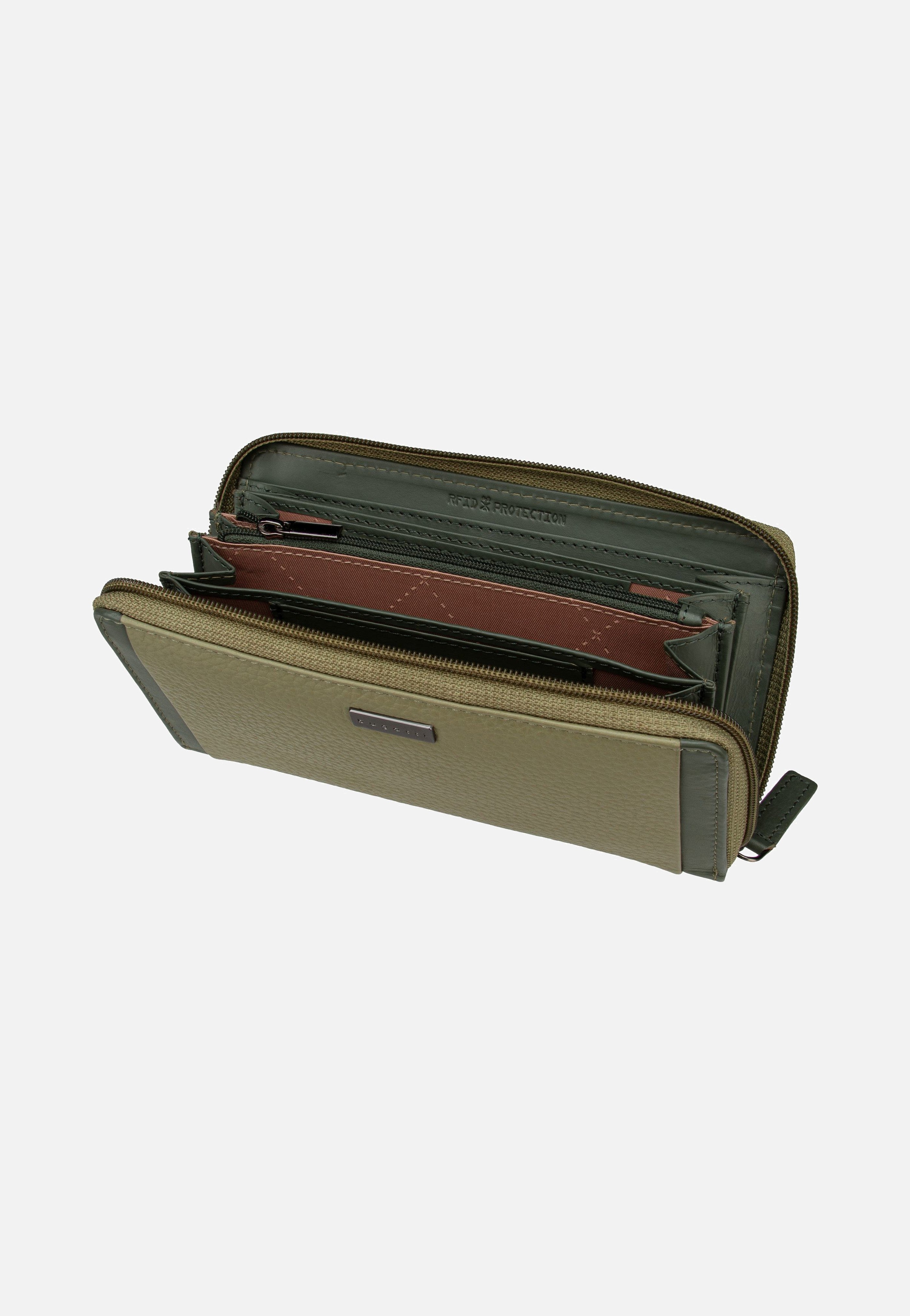 Bugatti Sina Ladies Long Zip Grün Wallet