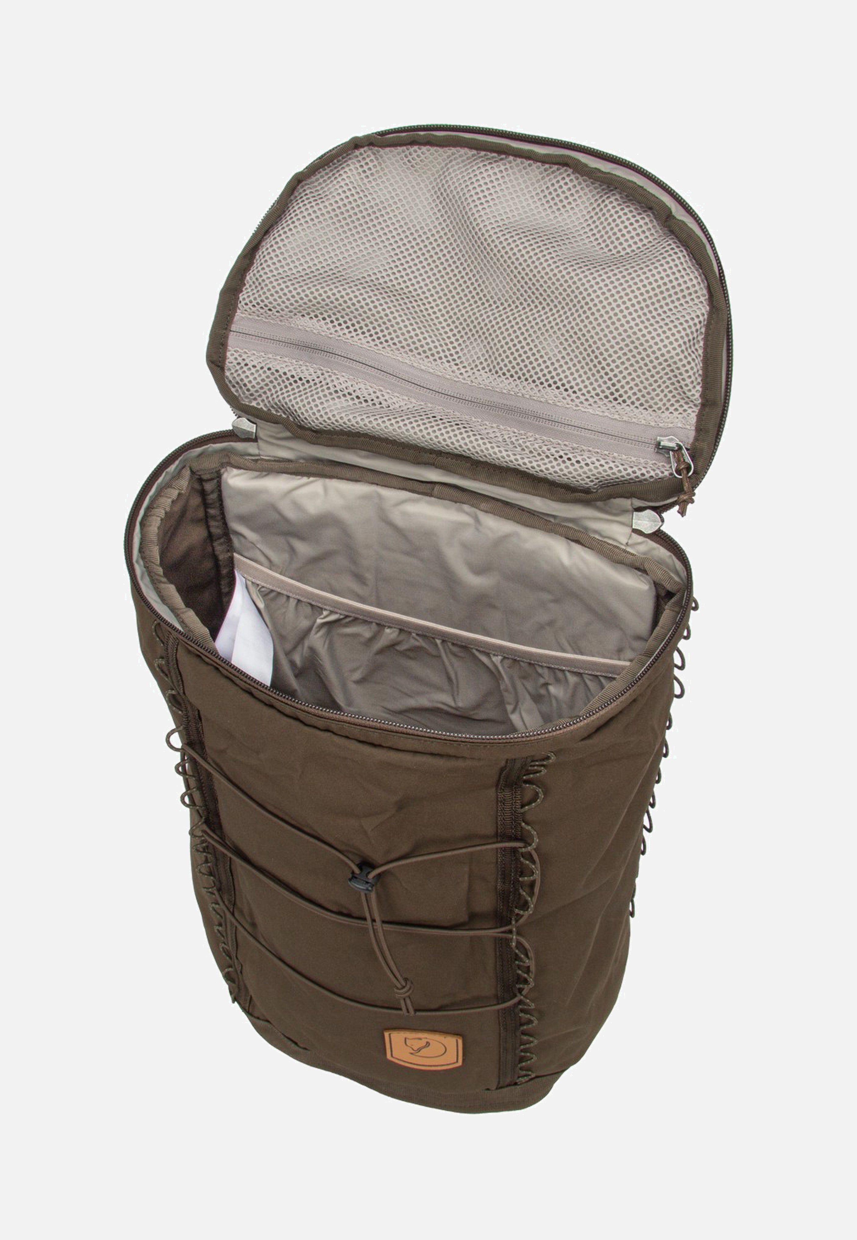 Fjällräven Singi 20 Dark Olive - Hiking Backpack | Sakoi