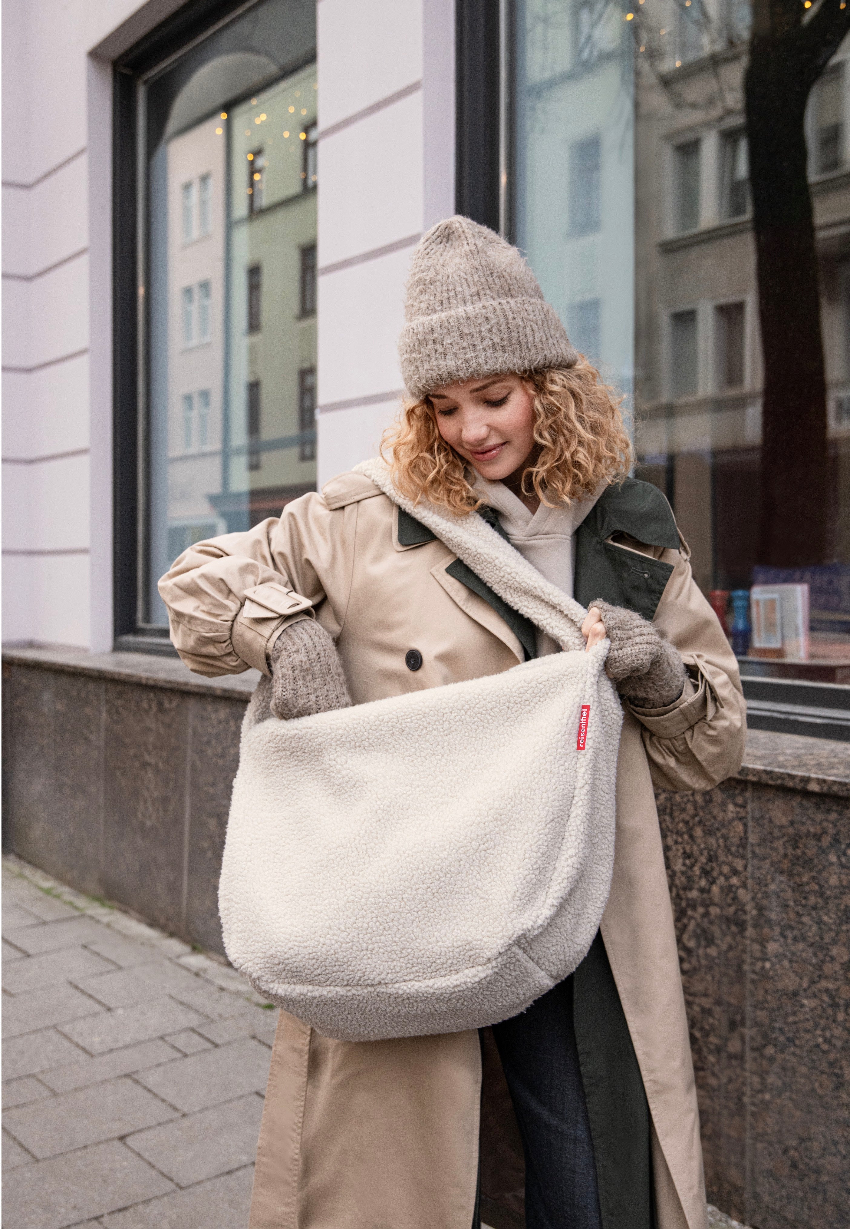 reisenthel - Moonbag Teddy Sand - Hobo Bag | Neutral-Image