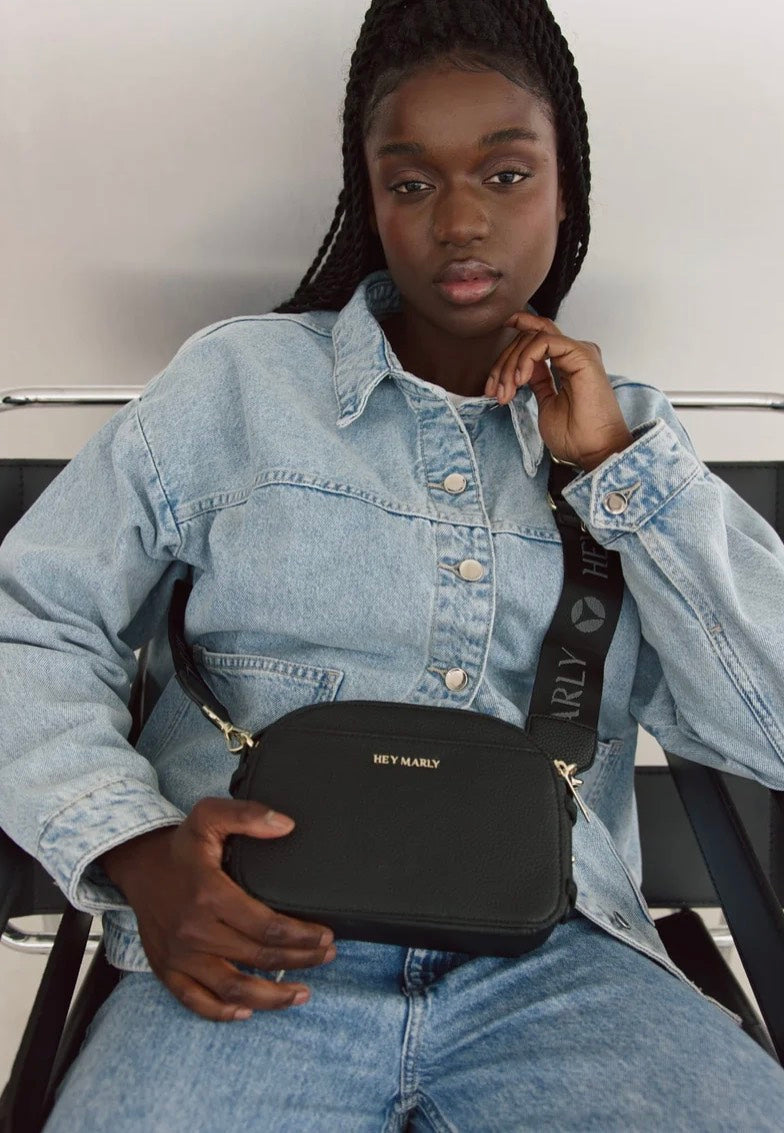 Hey Marly Signature Strap Black Sangle de sac