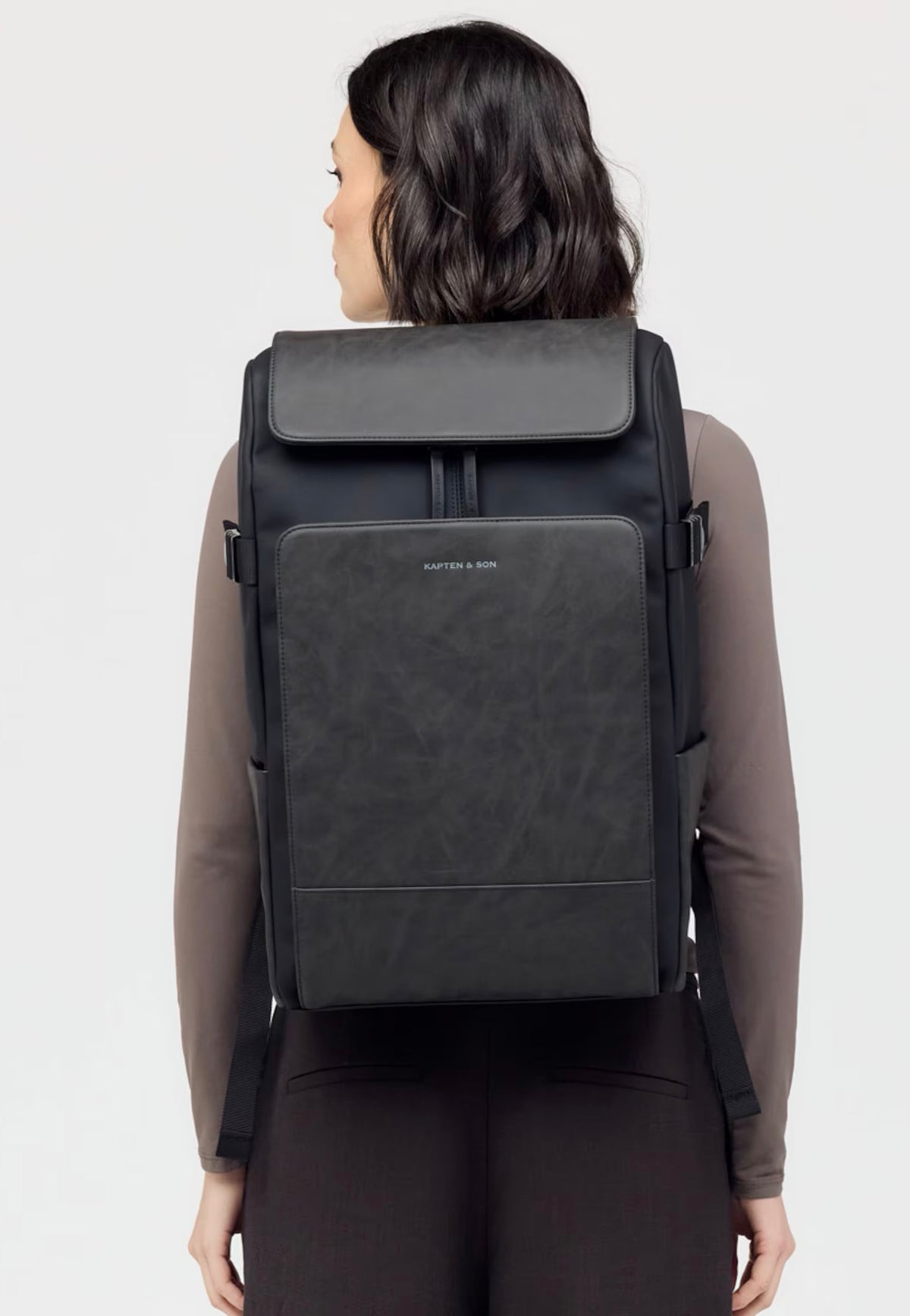 Kapten & Son Bali Pro All Black Backpack
