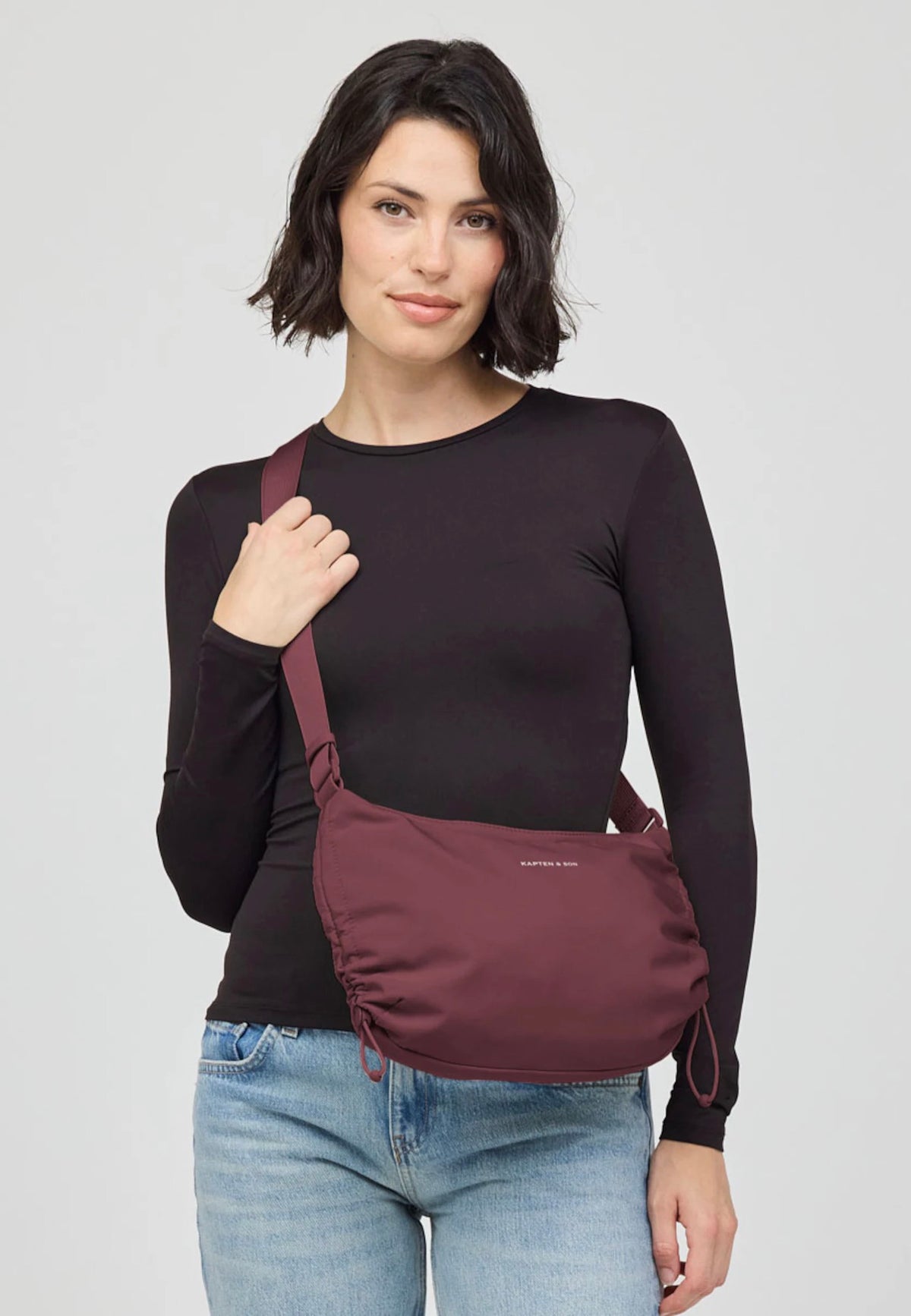 Kapten & Son Skara Small Burgundy Bolso bandolera