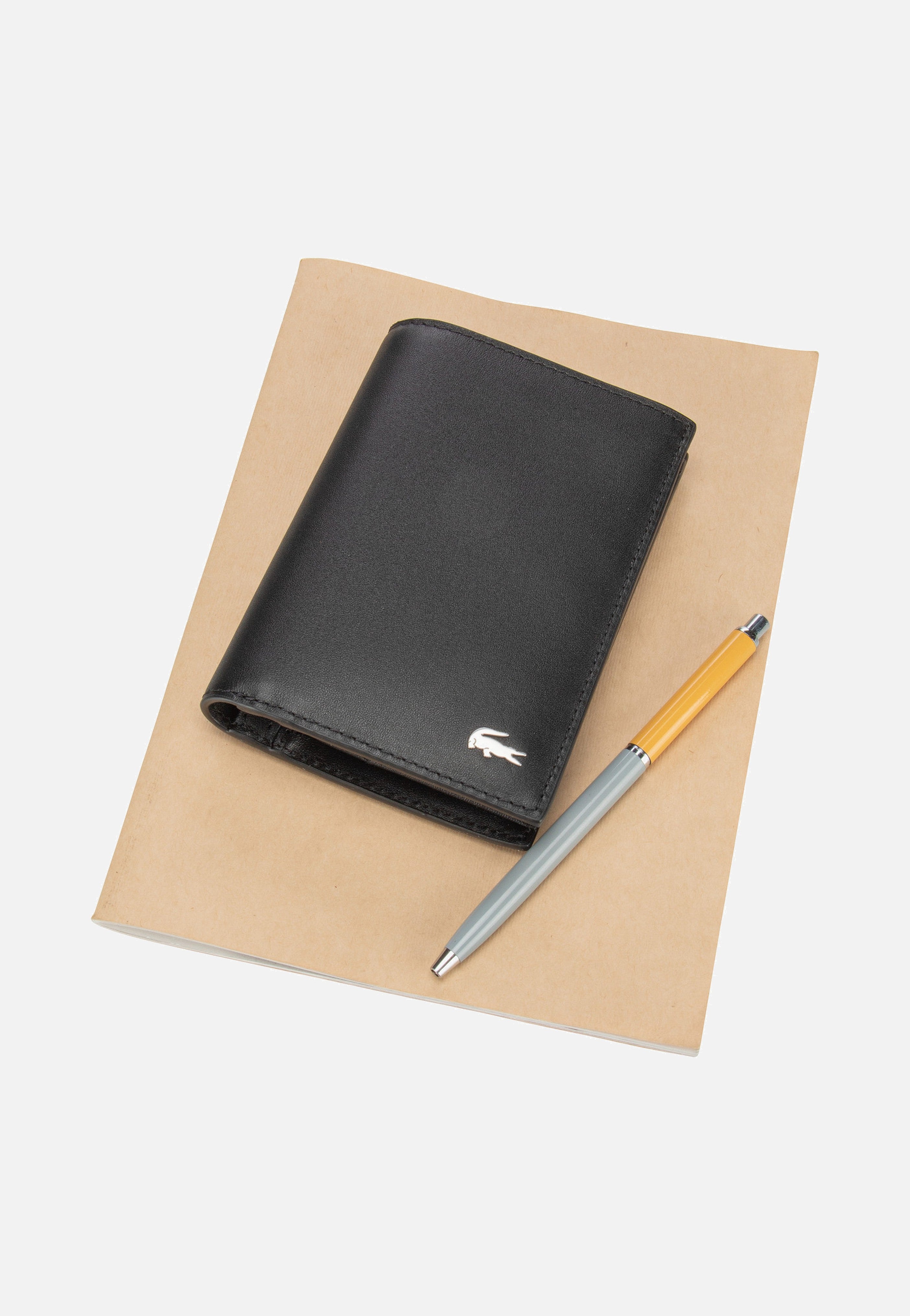 Lacoste - FG Vertical Billfold 2368 Black - Wallet | Men-Image