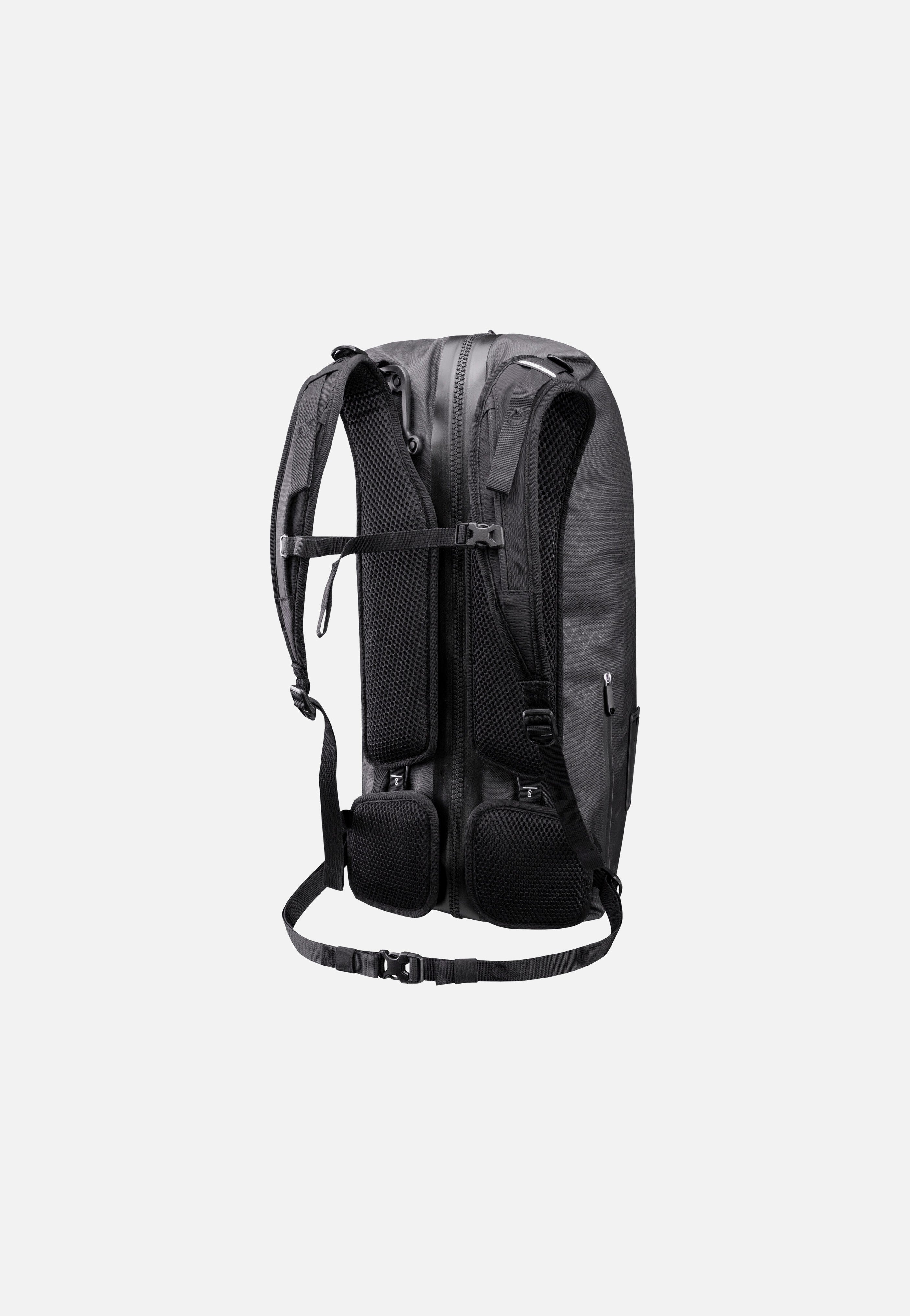 ORTLIEB - Atrack Metrosphere 34 Black Embossed - Travel Backpack | Neutral-Image