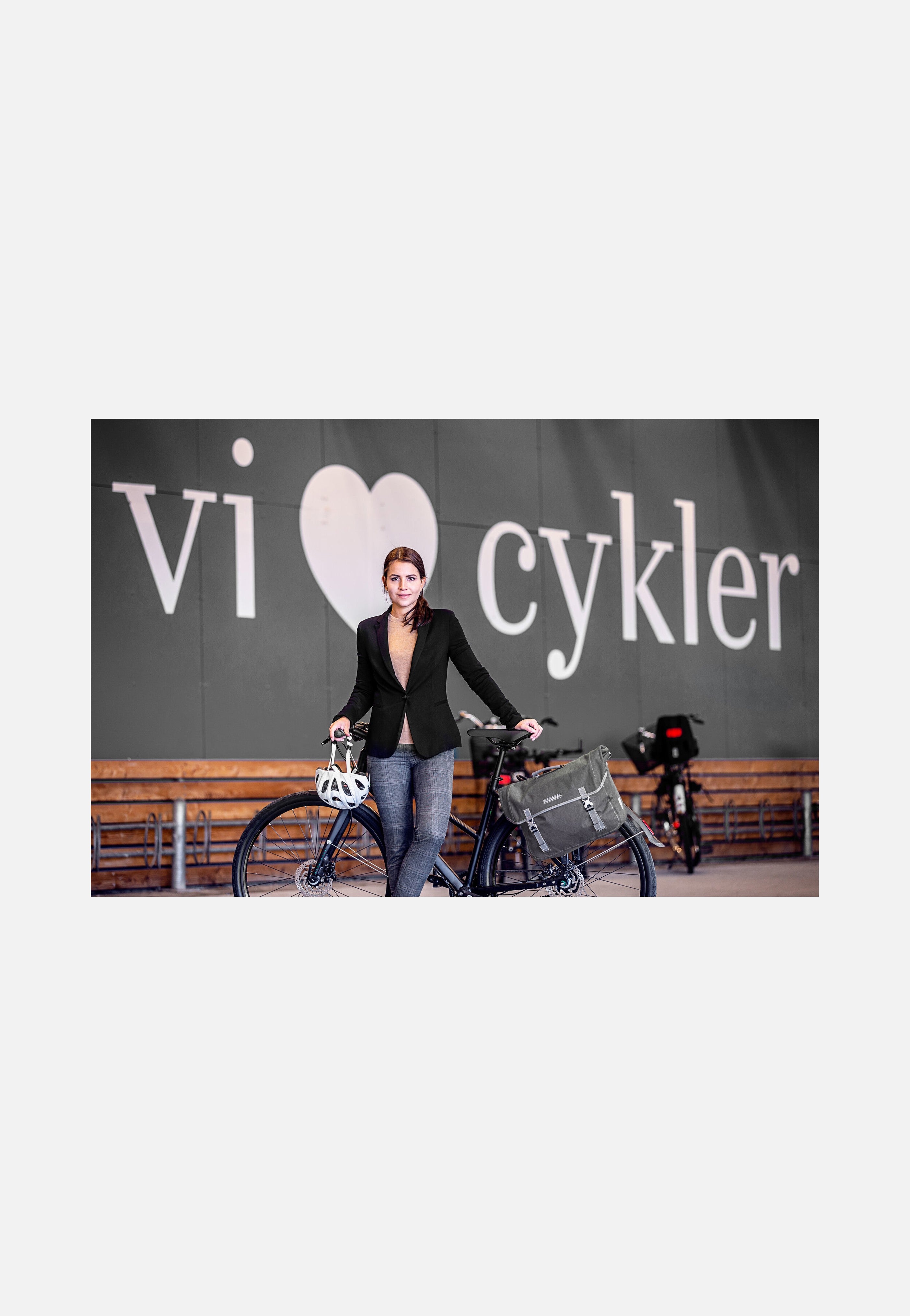 ORTLIEB - Commuter-Bag Urban QL2.1 Pepper - Bike Bag | Neutral-Image