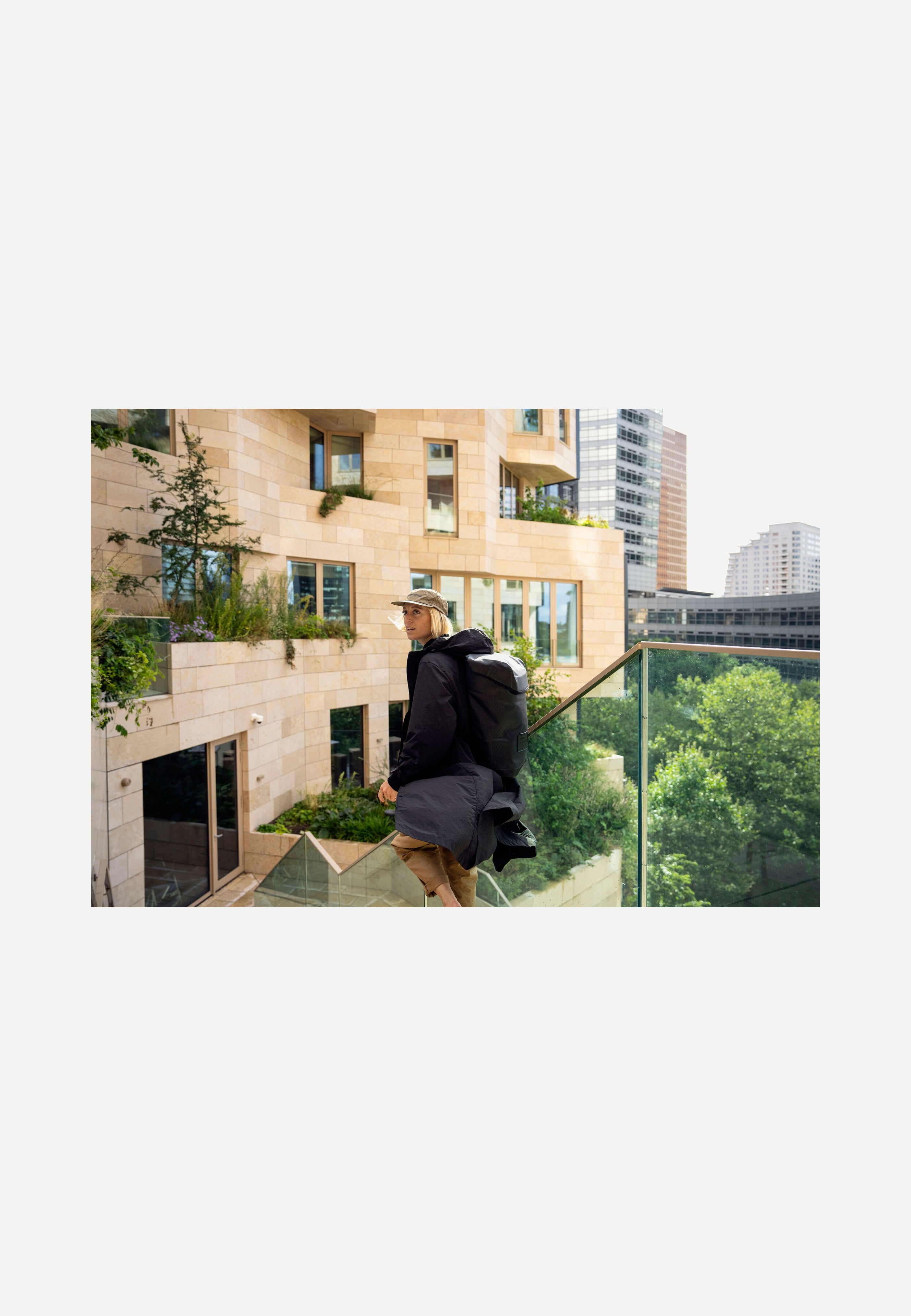 ORTLIEB - Soulo Metrosphere Black Embossed - Backpack | Neutral-Image