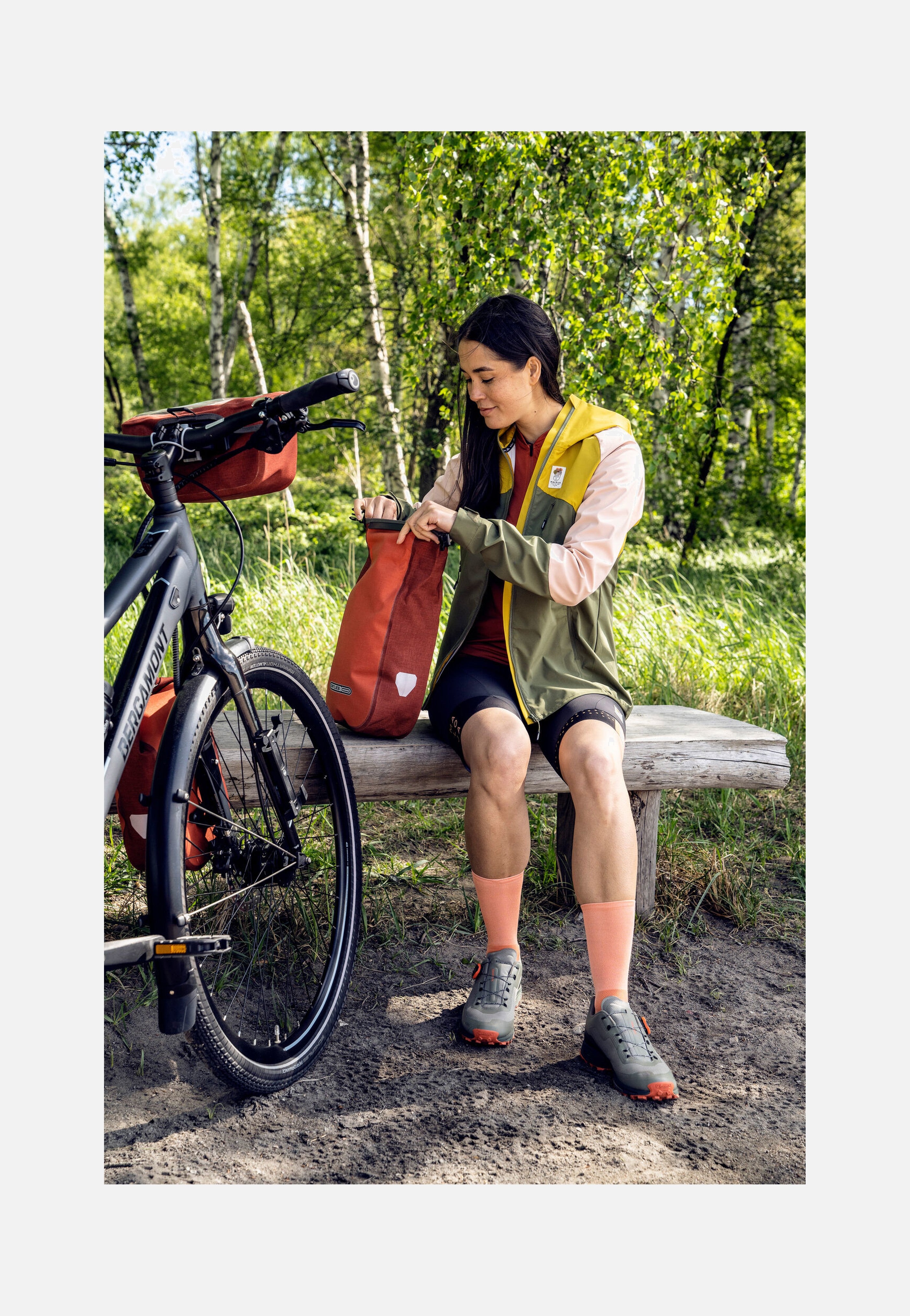 ORTLIEB - Ultimate Plus 5L Salsa-Dark Chili - Handlebar Bag | Neutral-Image