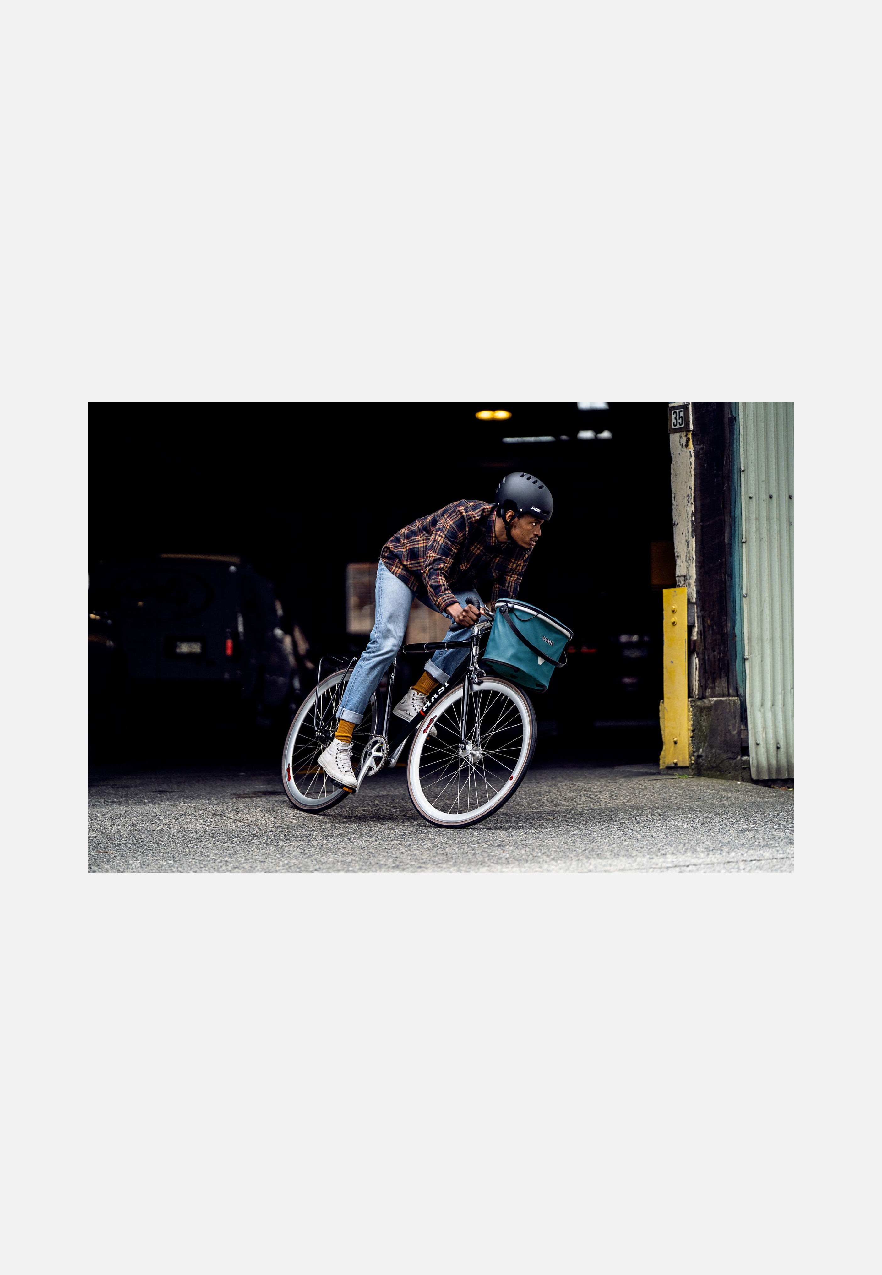 ORTLIEB - Up-Town Petrol - Bike Basket | Neutral-Image