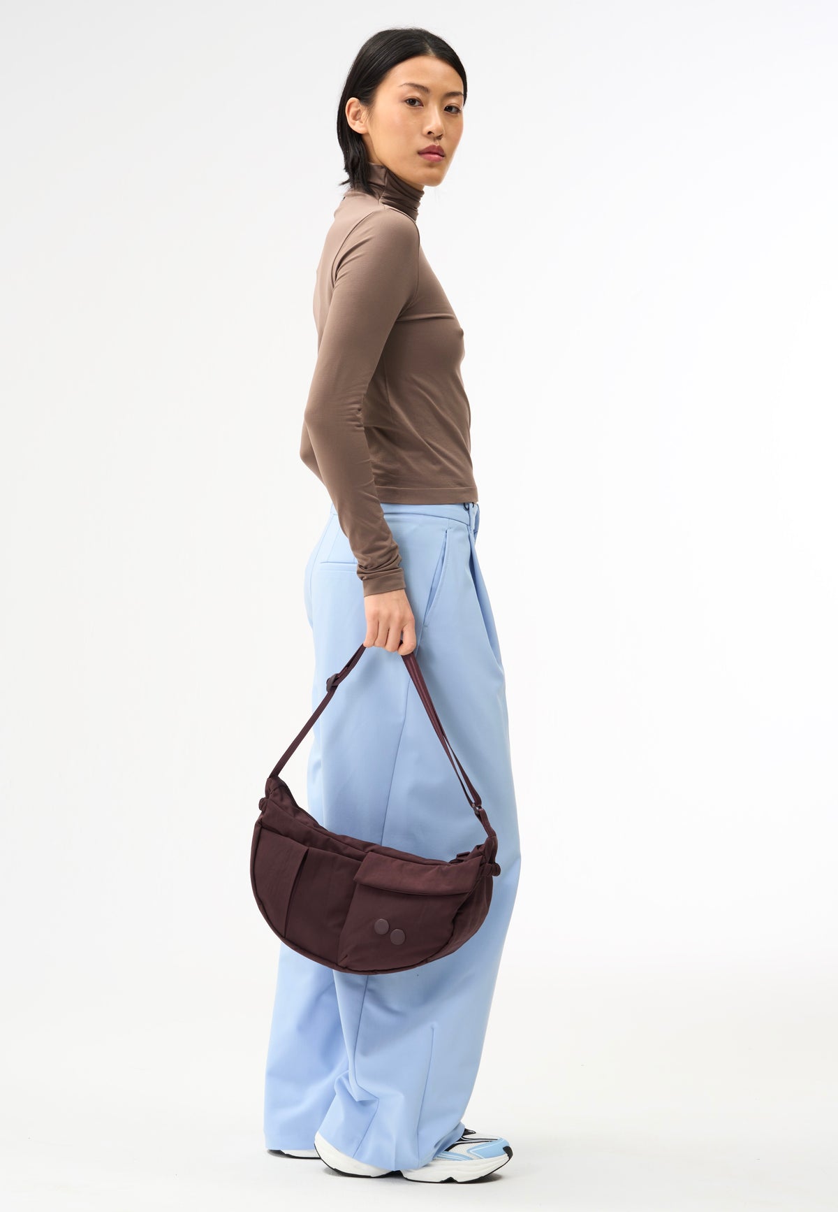 pinqponq Krumm Medium Crinkle Mahagoni Crossbody Bag