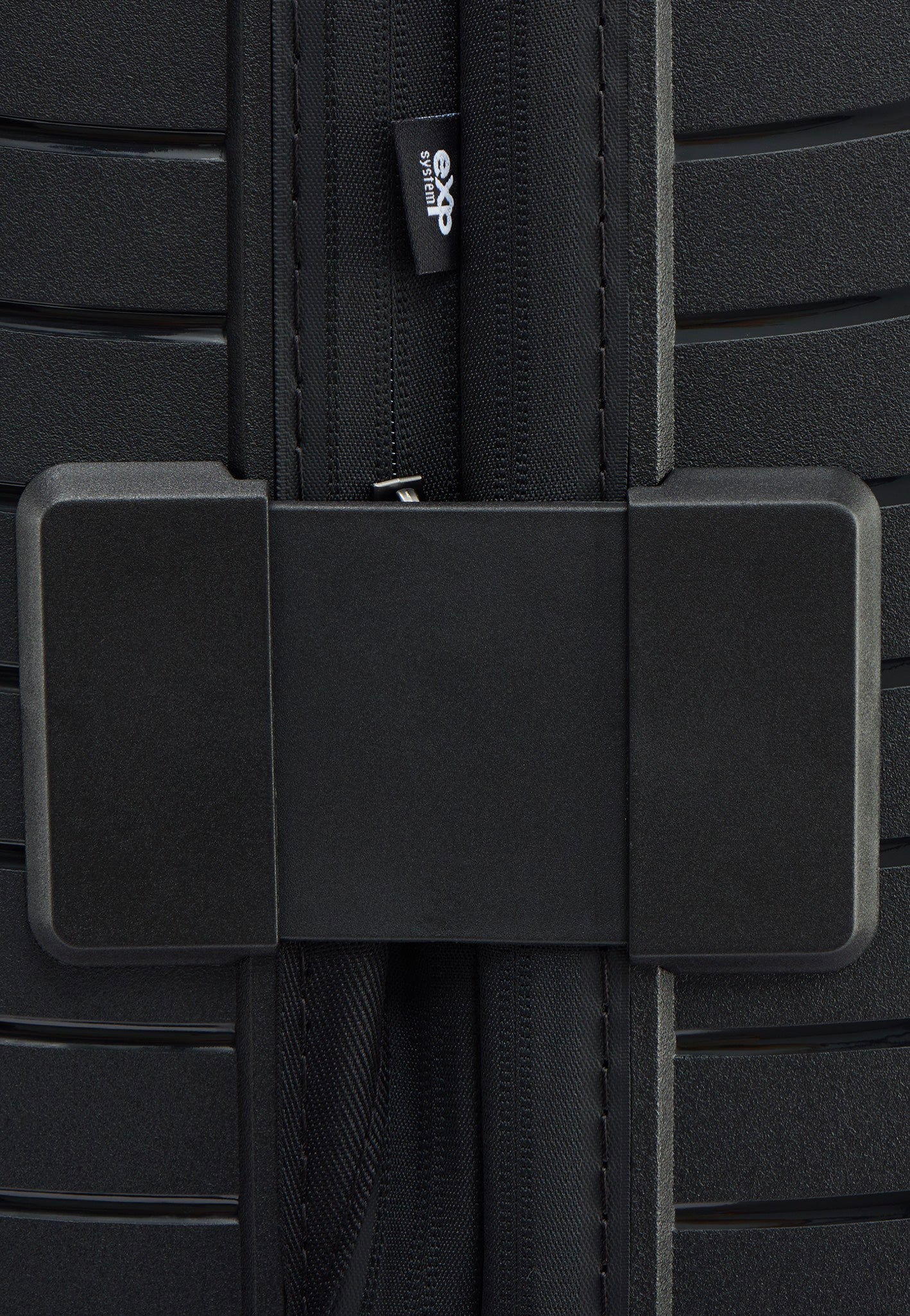 Stratic Novium ML Trolley S Black Suitcase