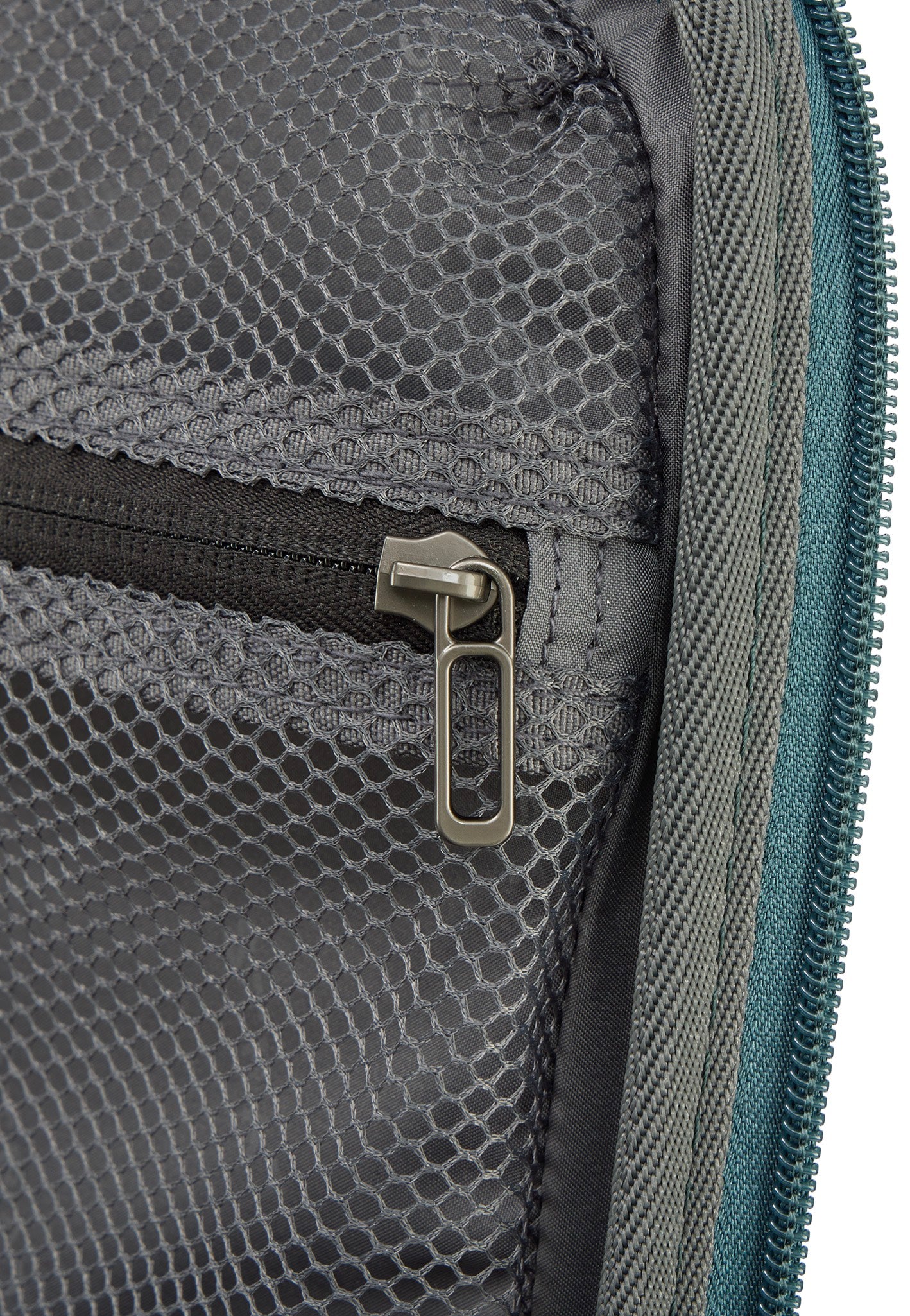 Stratic Novium ML Trolley S Petrol Suitcase