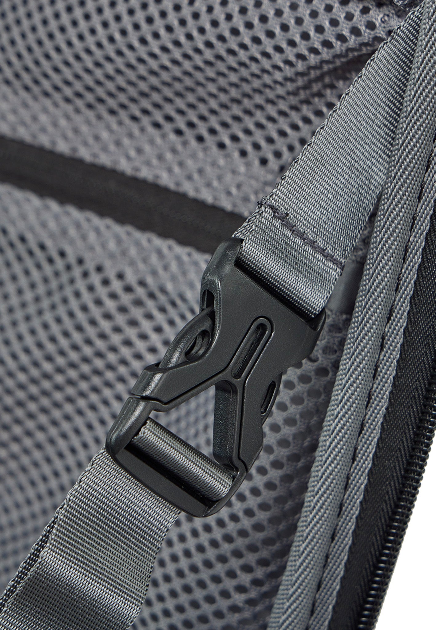 Stratic Phoenix ML Trolley S Black Suitcase