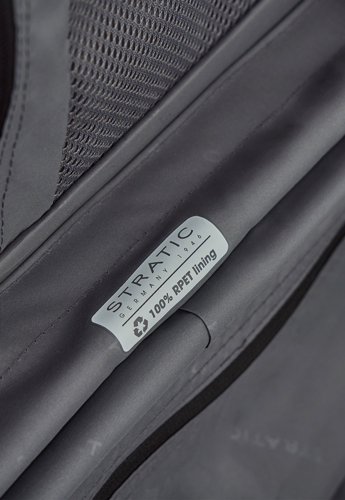 Stratic Phoenix ML Trolley M Black Suitcase
