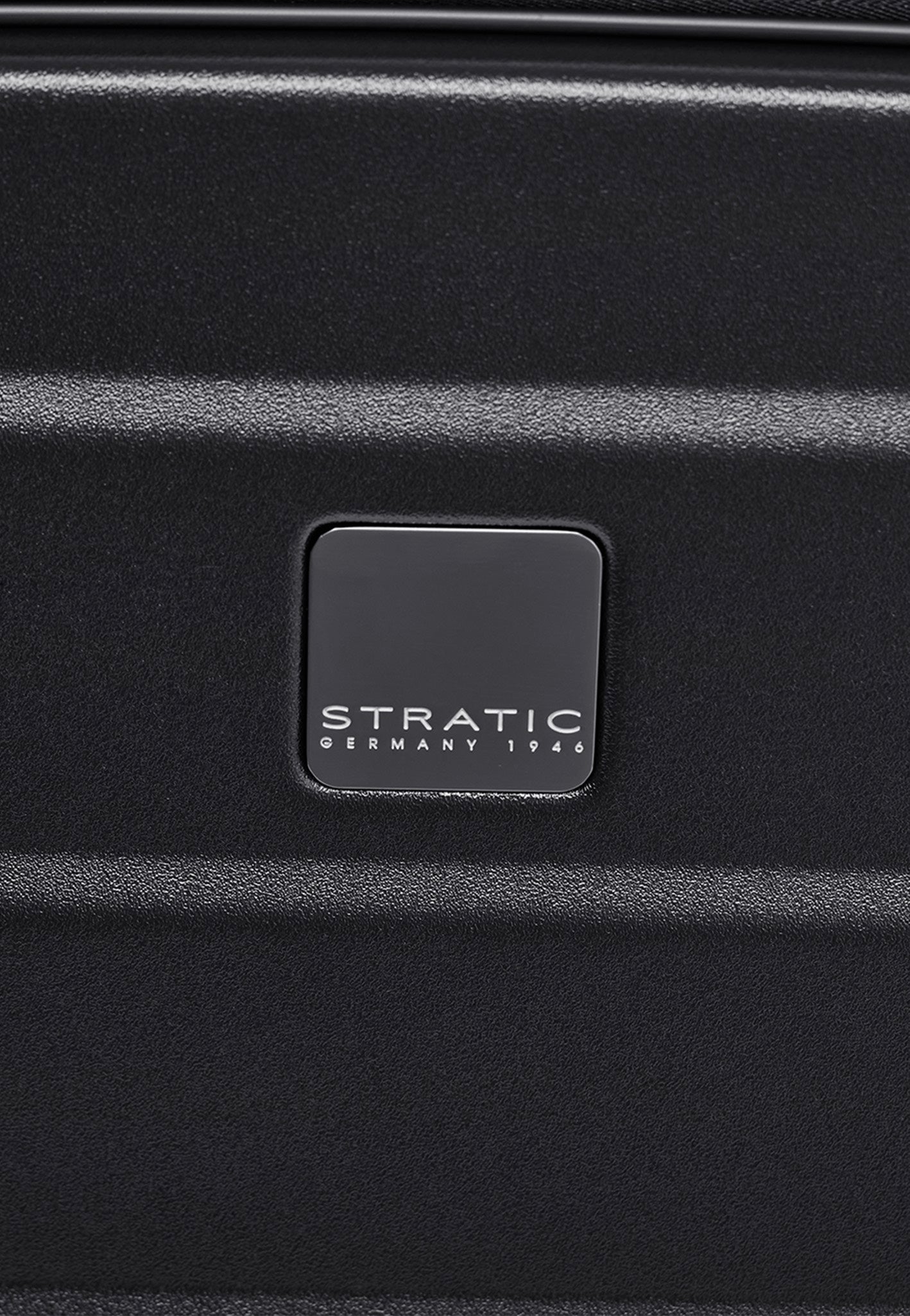 Stratic Phoenix ML Trolley S Black Suitcase