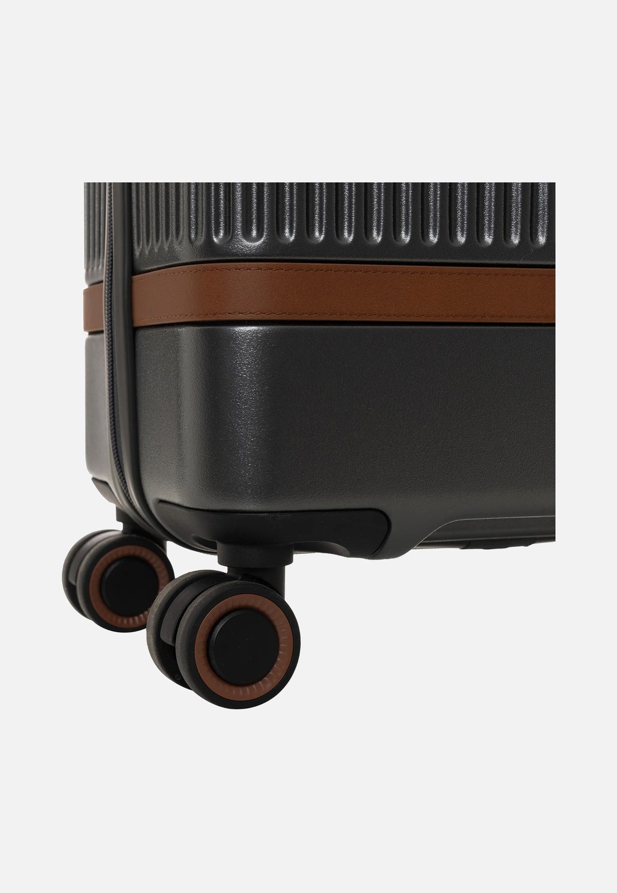 The Chesterfield Brand Zuna Cabin Urban Graphite Suitcase