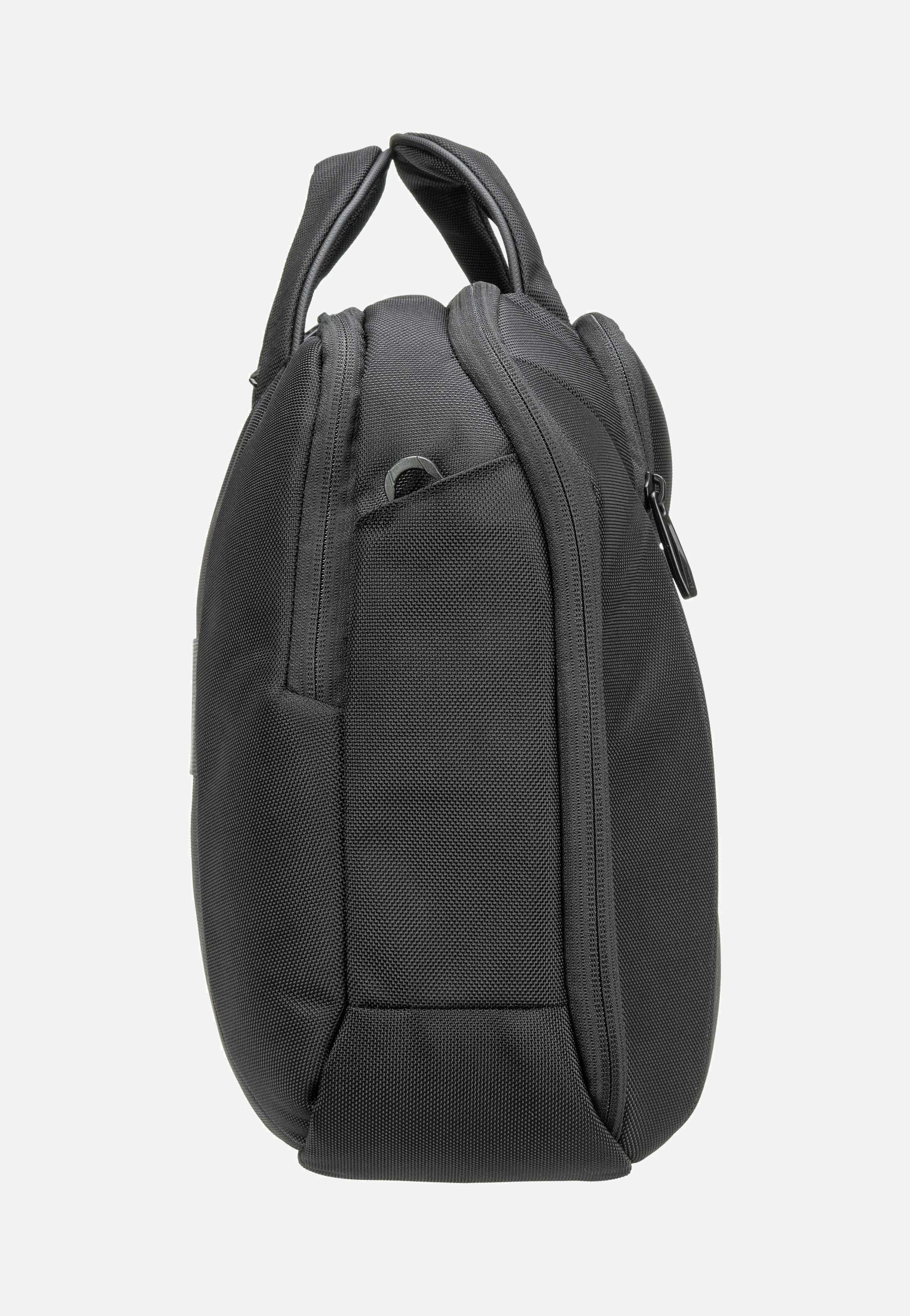 Thule Accent 17L Black Briefcase