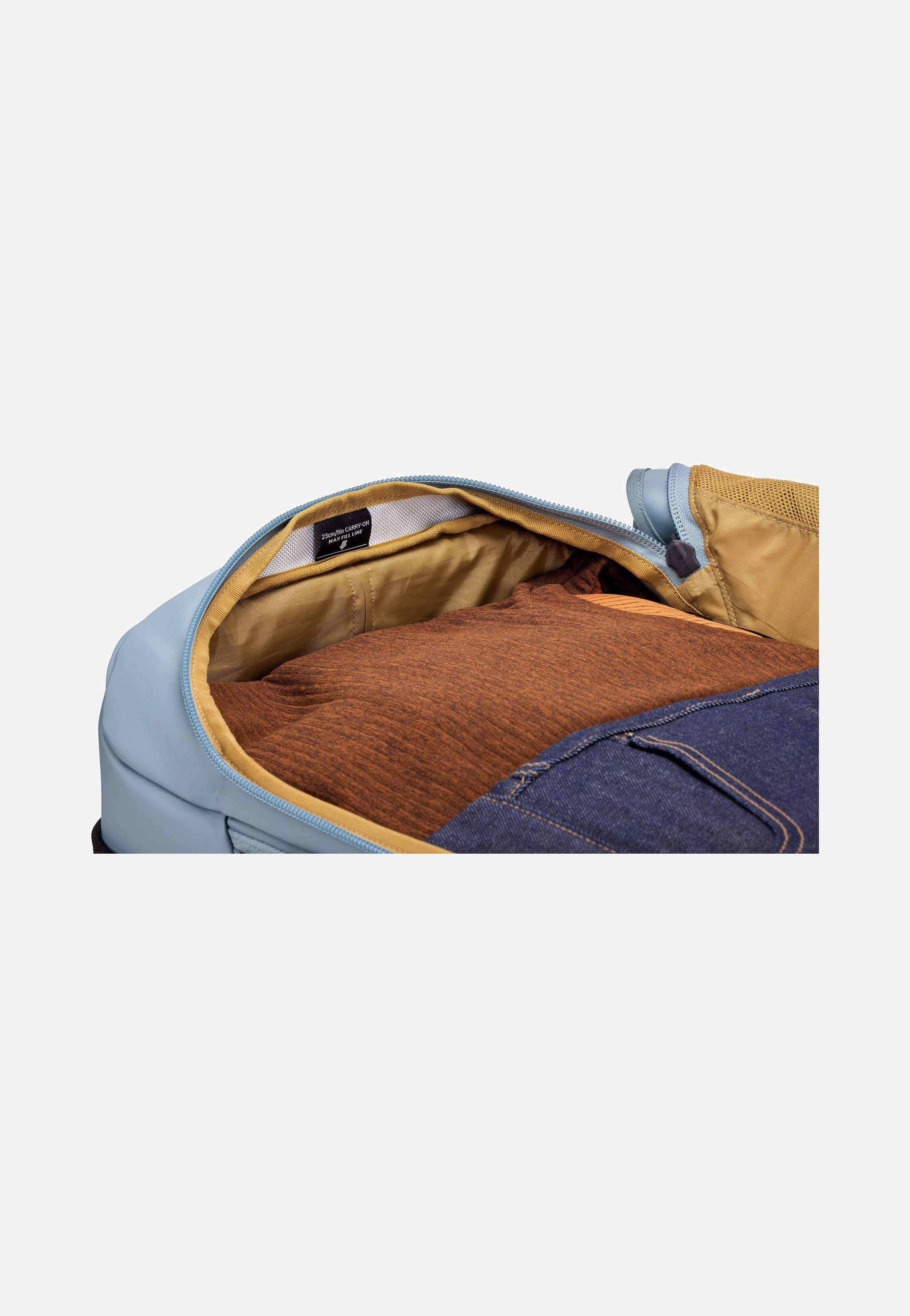 Thule Chasm Wheeled Carry-On Duffel Pond Gray Suitcase