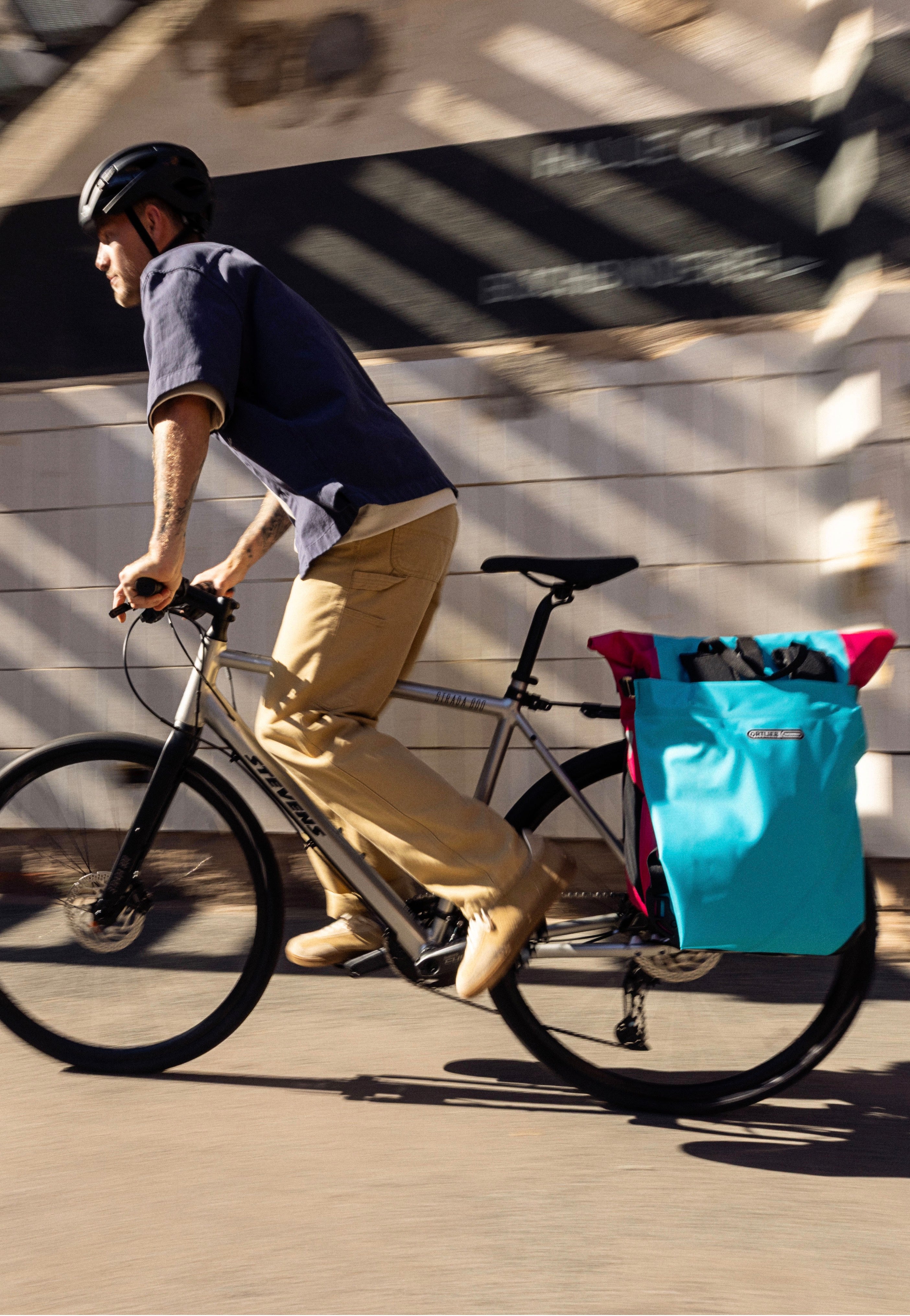 ORTLIEB - Vario Cyber 26 Cyber QL2.1 Blue/Pink - Bag | Neutral-Image